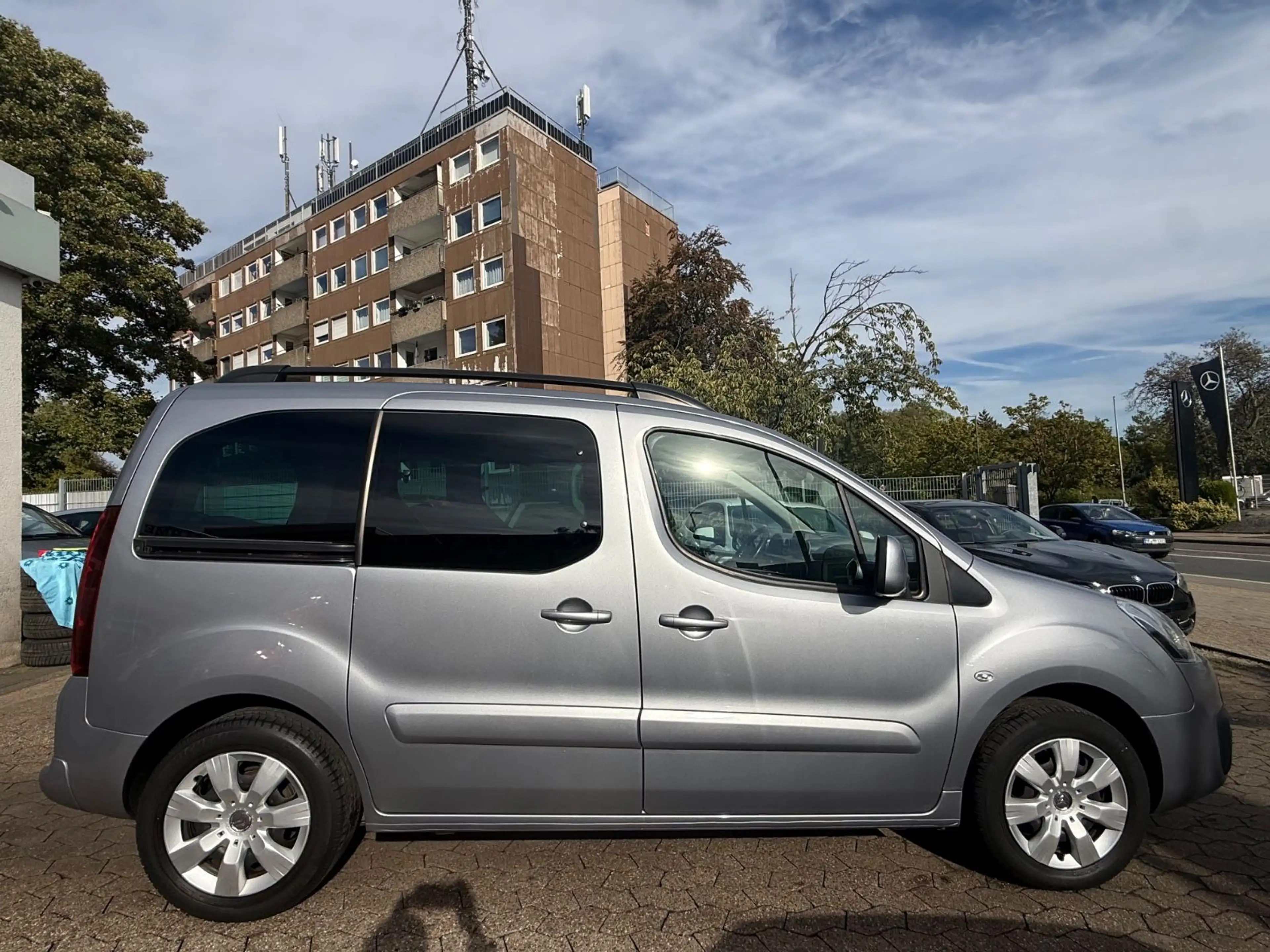 Citroen Berlingo Multi.Shine*Erst37.000Km*Navi*PDC*TOP — photo 6