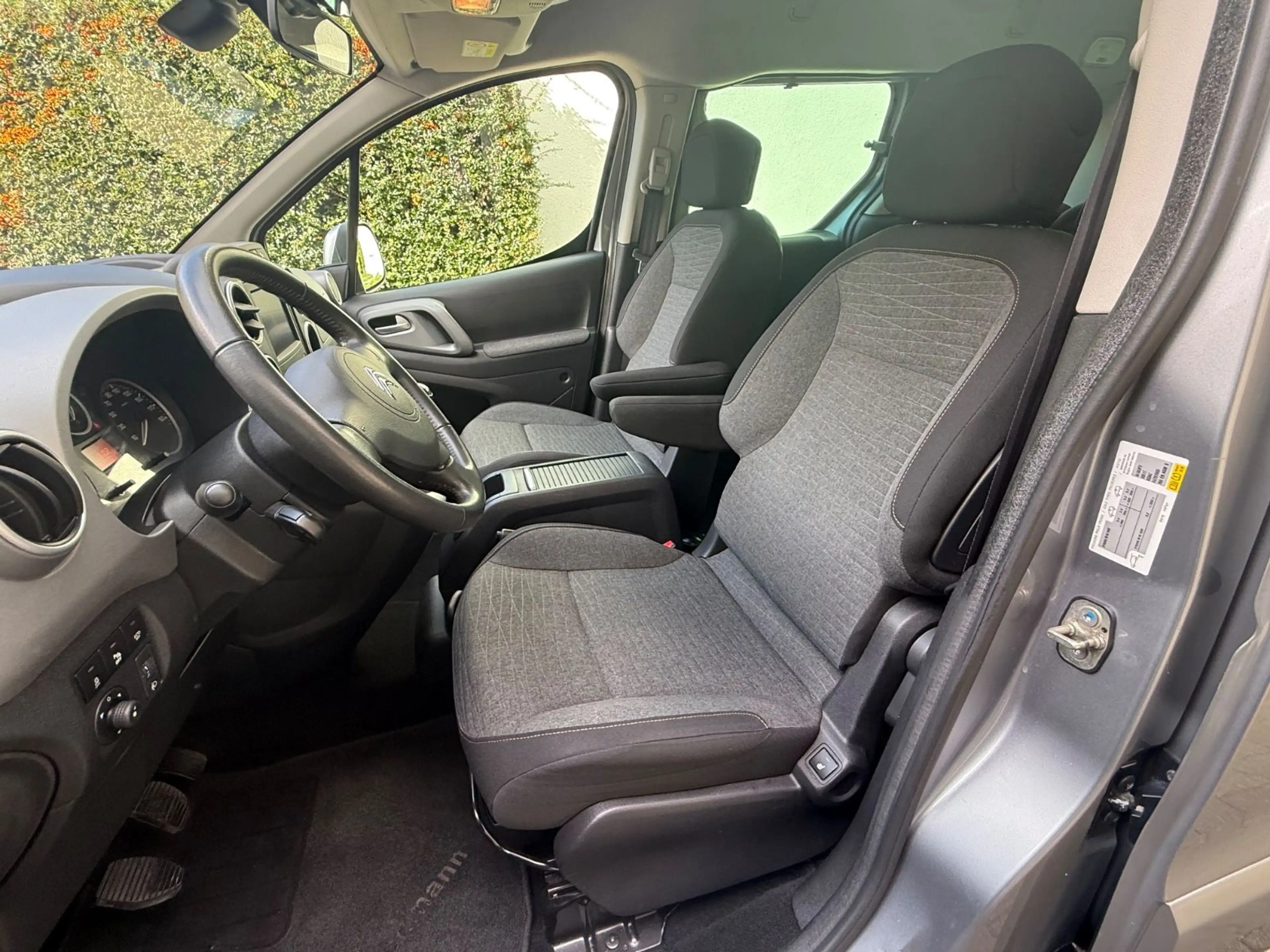 Citroen Berlingo Multi.Shine*Erst37.000Km*Navi*PDC*TOP — photo 13