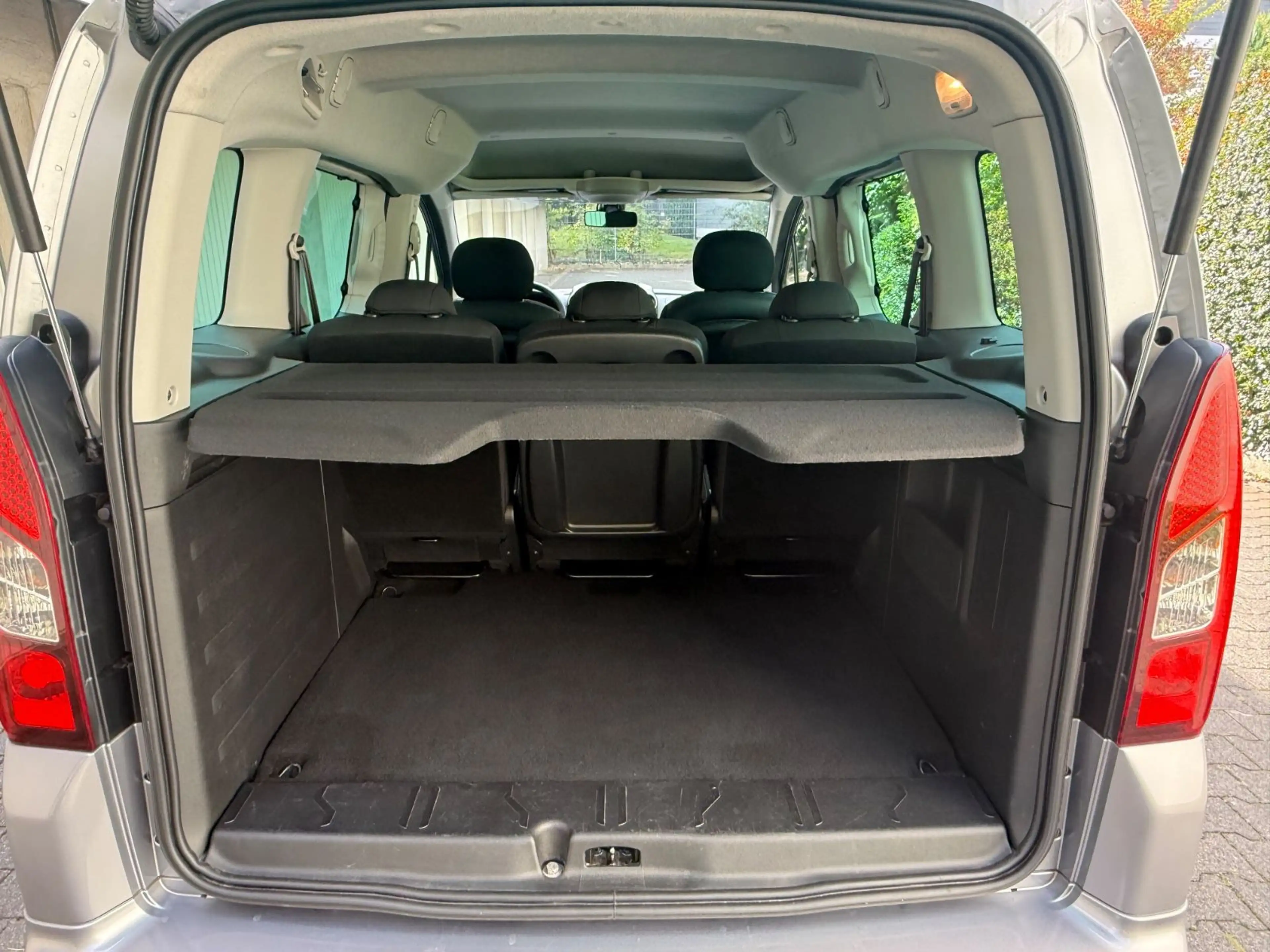 Citroen Berlingo Multi.Shine*Erst37.000Km*Navi*PDC*TOP — photo 11