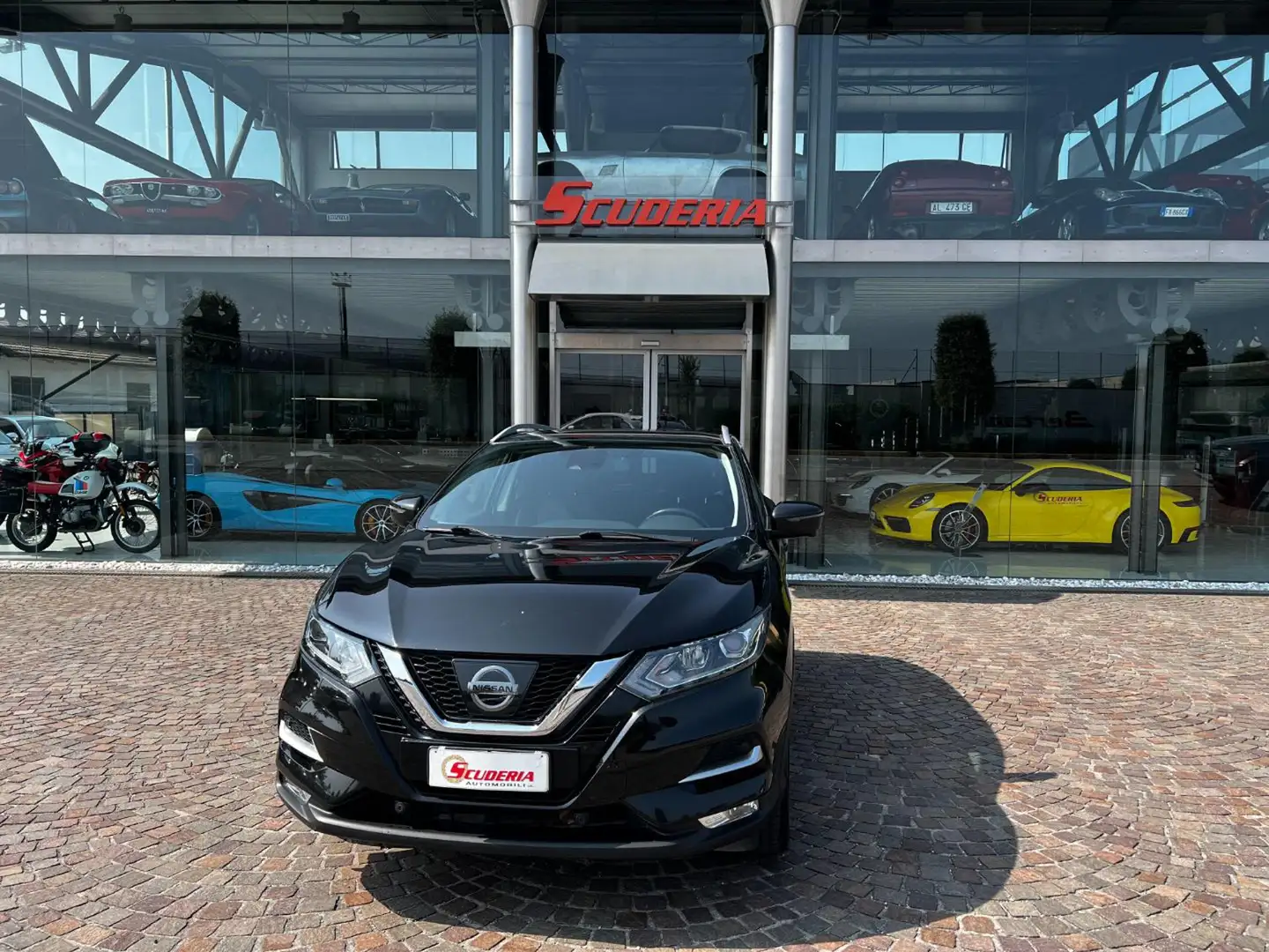 Nissan Qashqai 1.5 dCi N-Connecta- Neopatentati Schwarz - 1