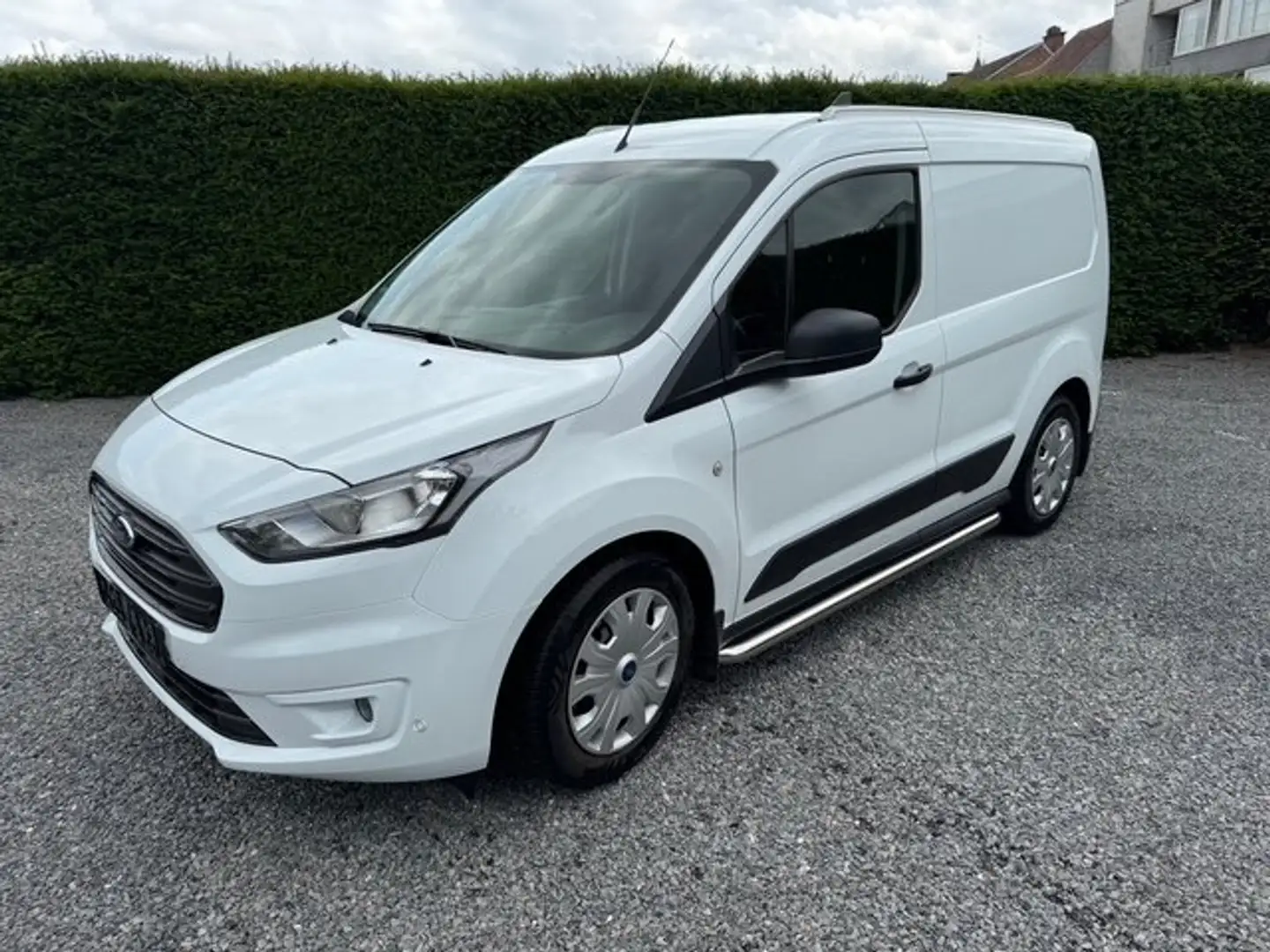 Ford Transit Connect (Als nieuw ! btw aftrekbaar! 12355 excl btw) Zwart - 2