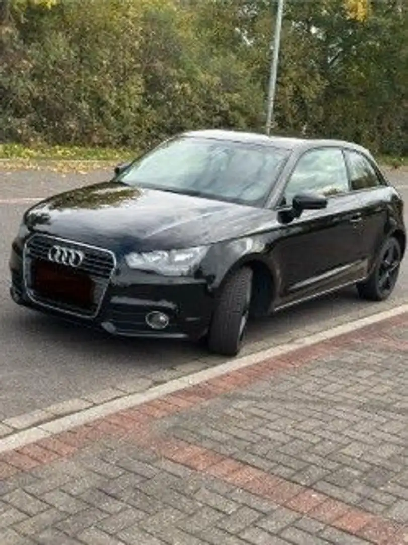 Audi A1 attraction Schwarz - 2