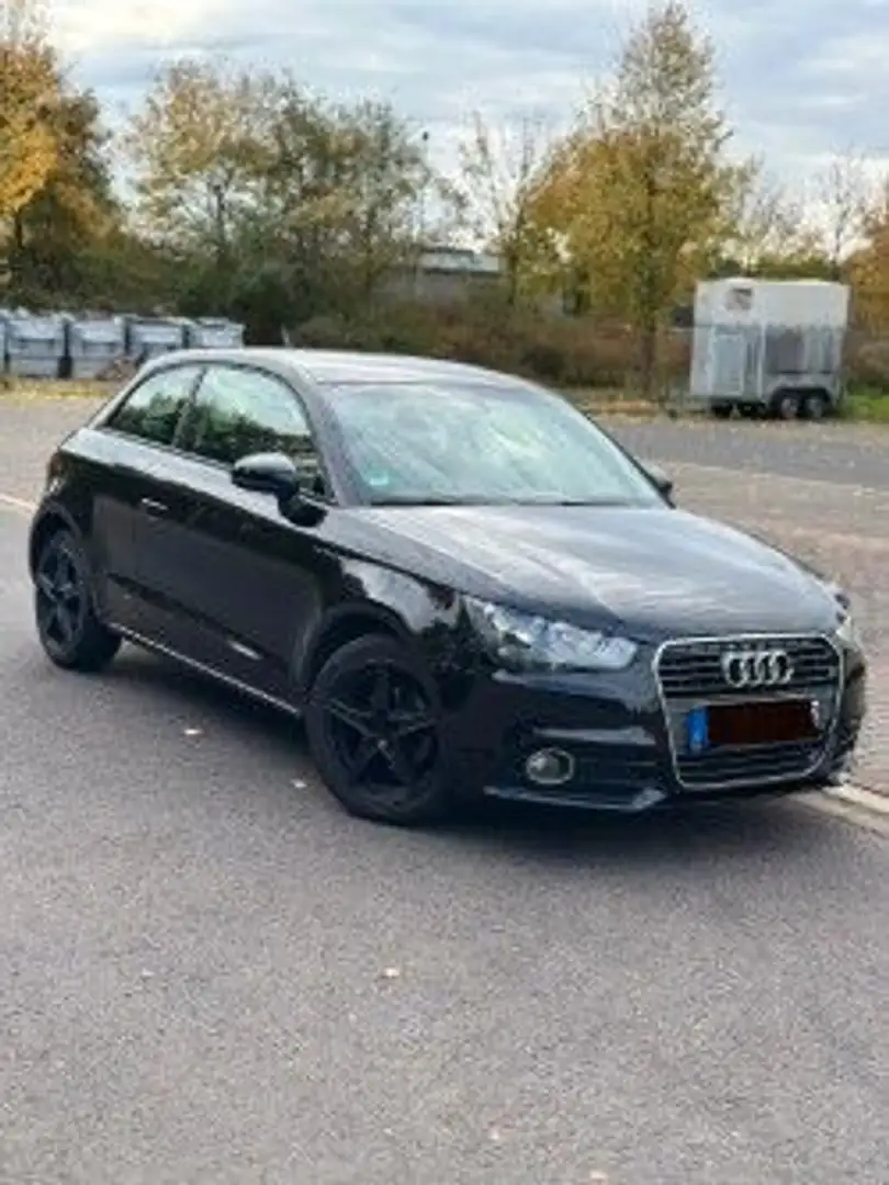 Audi A1 attraction Schwarz - 1