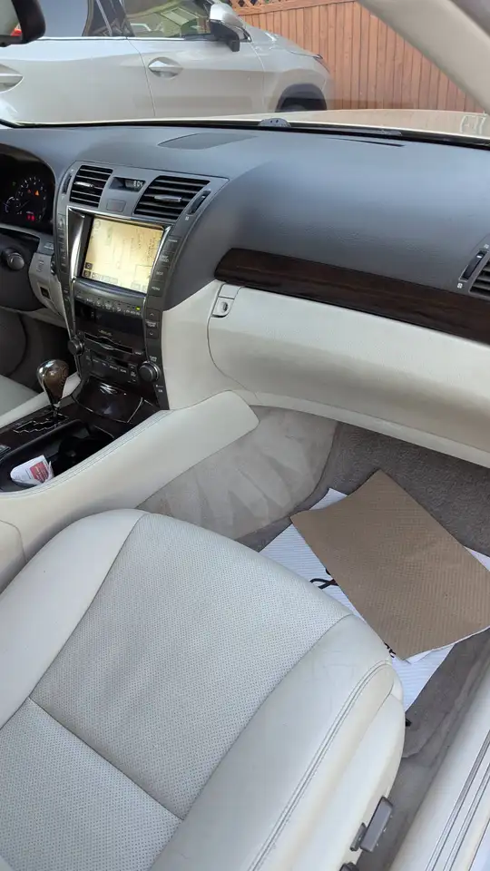 Lexus LS photo Lexus LS