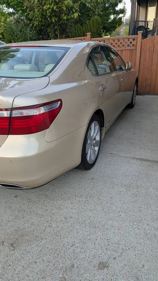 Lexus LS photo Lexus LS