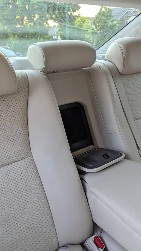 Lexus LS photo Lexus LS