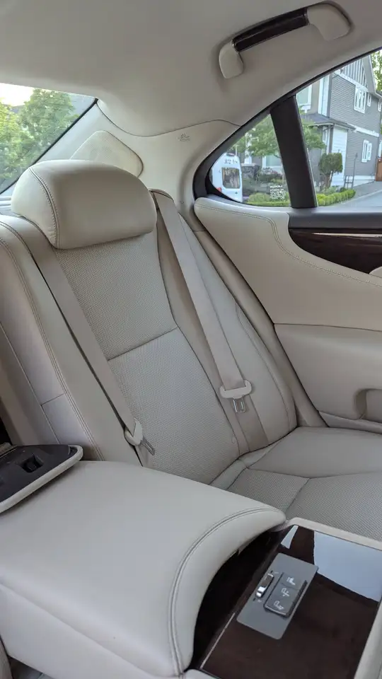 Lexus LS photo Lexus LS
