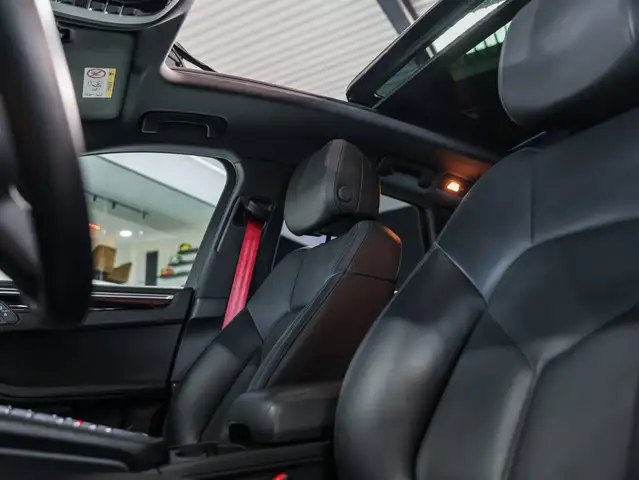 Porsche Macan view 14