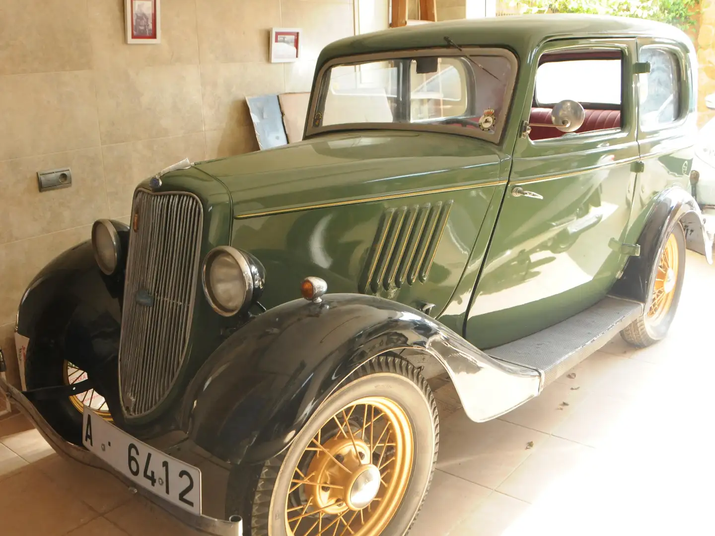 Oldtimer Ford Y Grün - 2