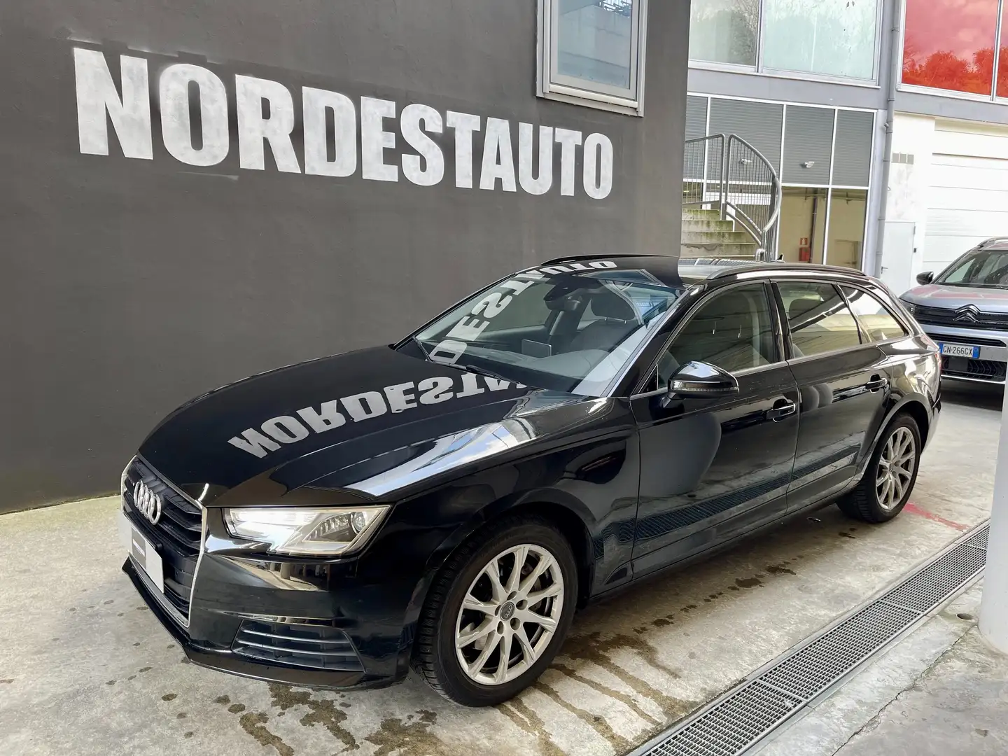 Audi A4 Avant 2.0Tdi Business Sport Quattro 190CV S-Tronic Zwart - 1