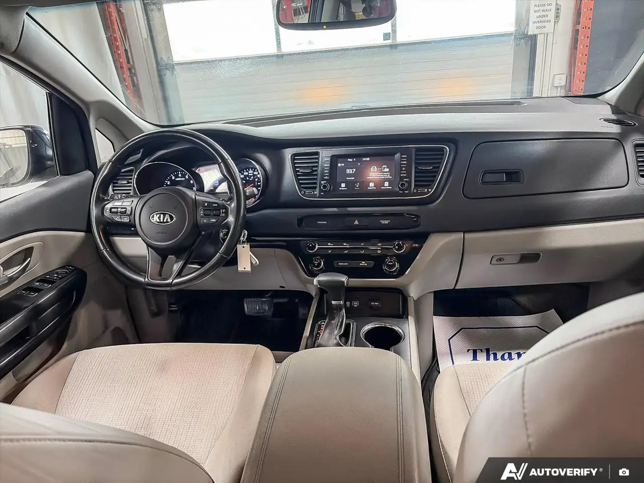 Kia Sedona снимка Kia Sedona