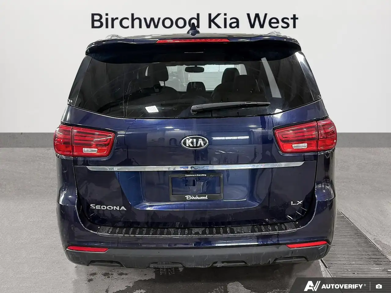 Kia Sedona снимка Kia Sedona