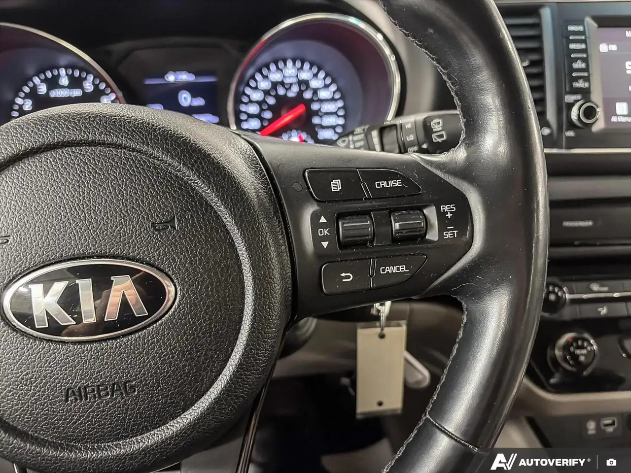 Kia Sedona снимка Kia Sedona