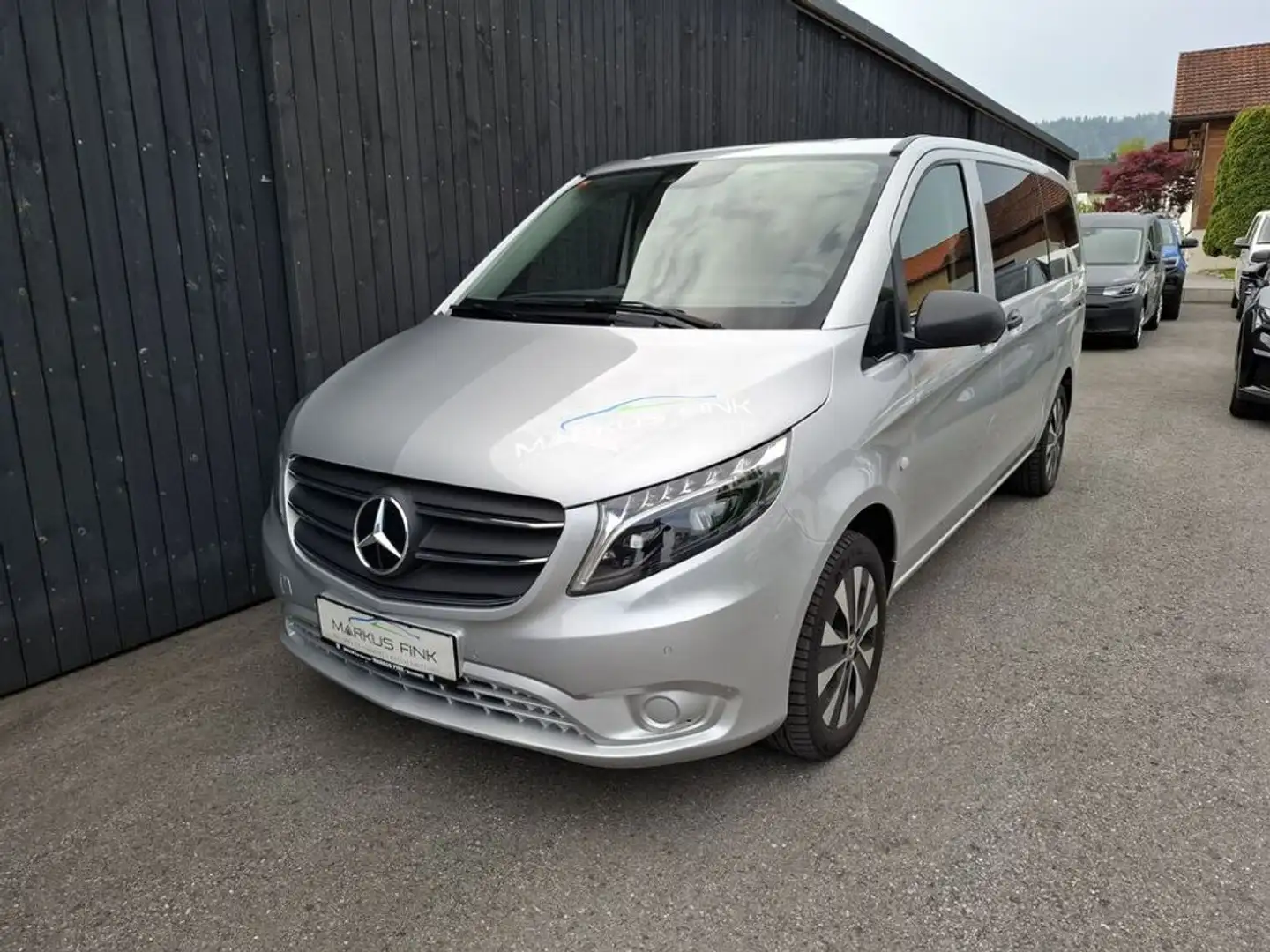 Mercedes-Benz Vito 114/116/119 CDI Select 4x4 lang Silber - 1