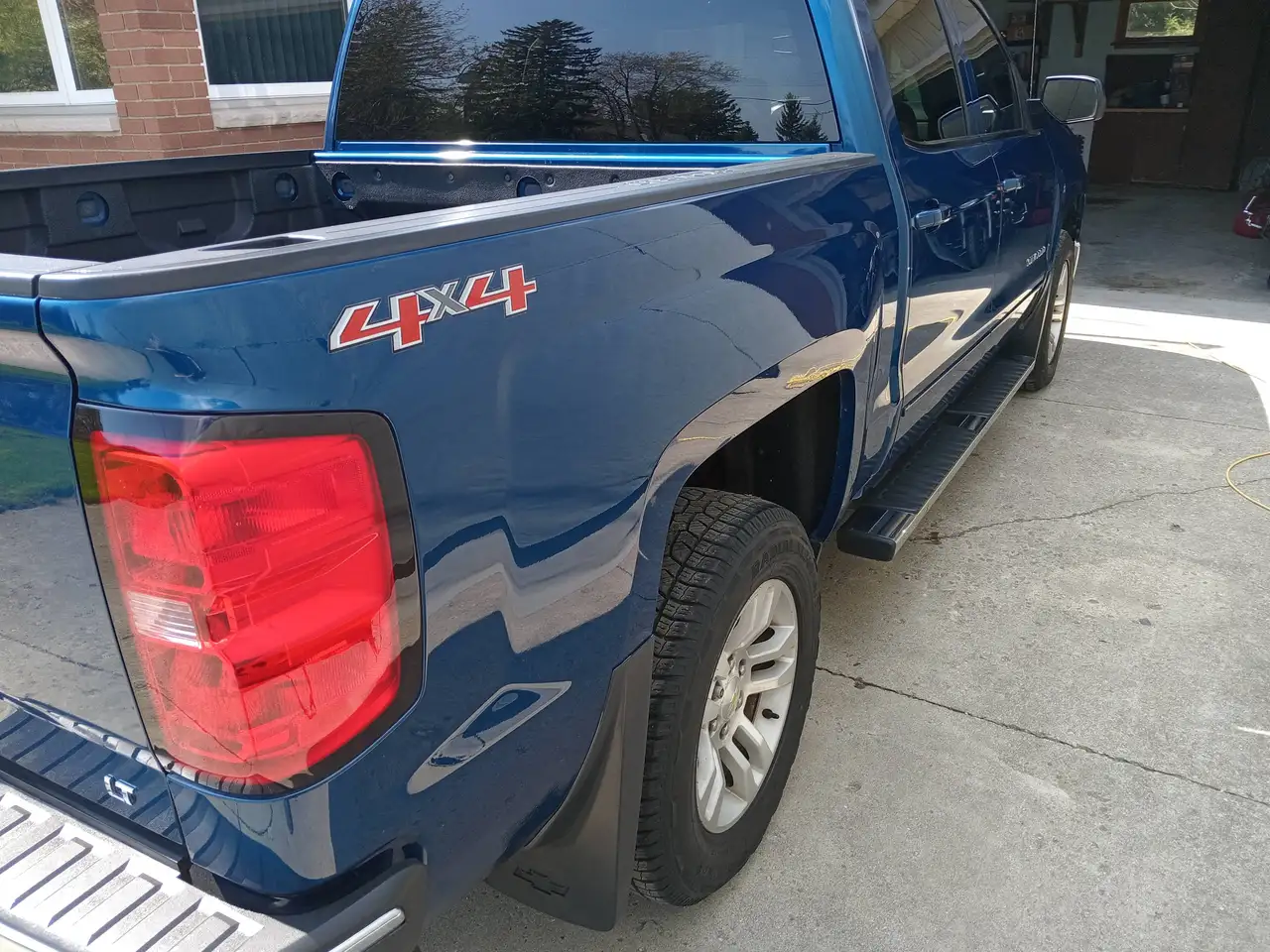 Chevrolet Silverado 1500 снимка Chevrolet Silverado 1500