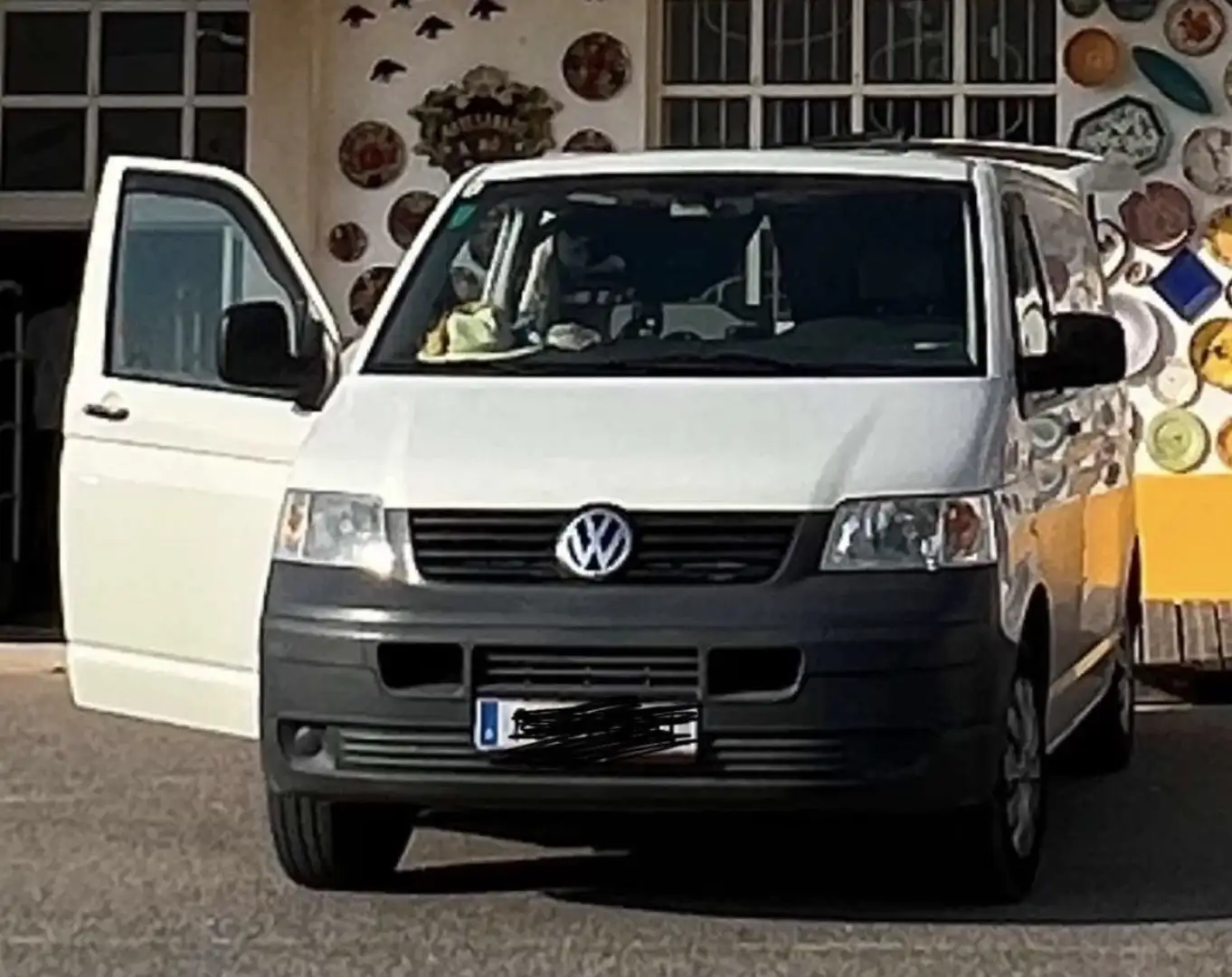 Volkswagen T5 Transporter - 1
