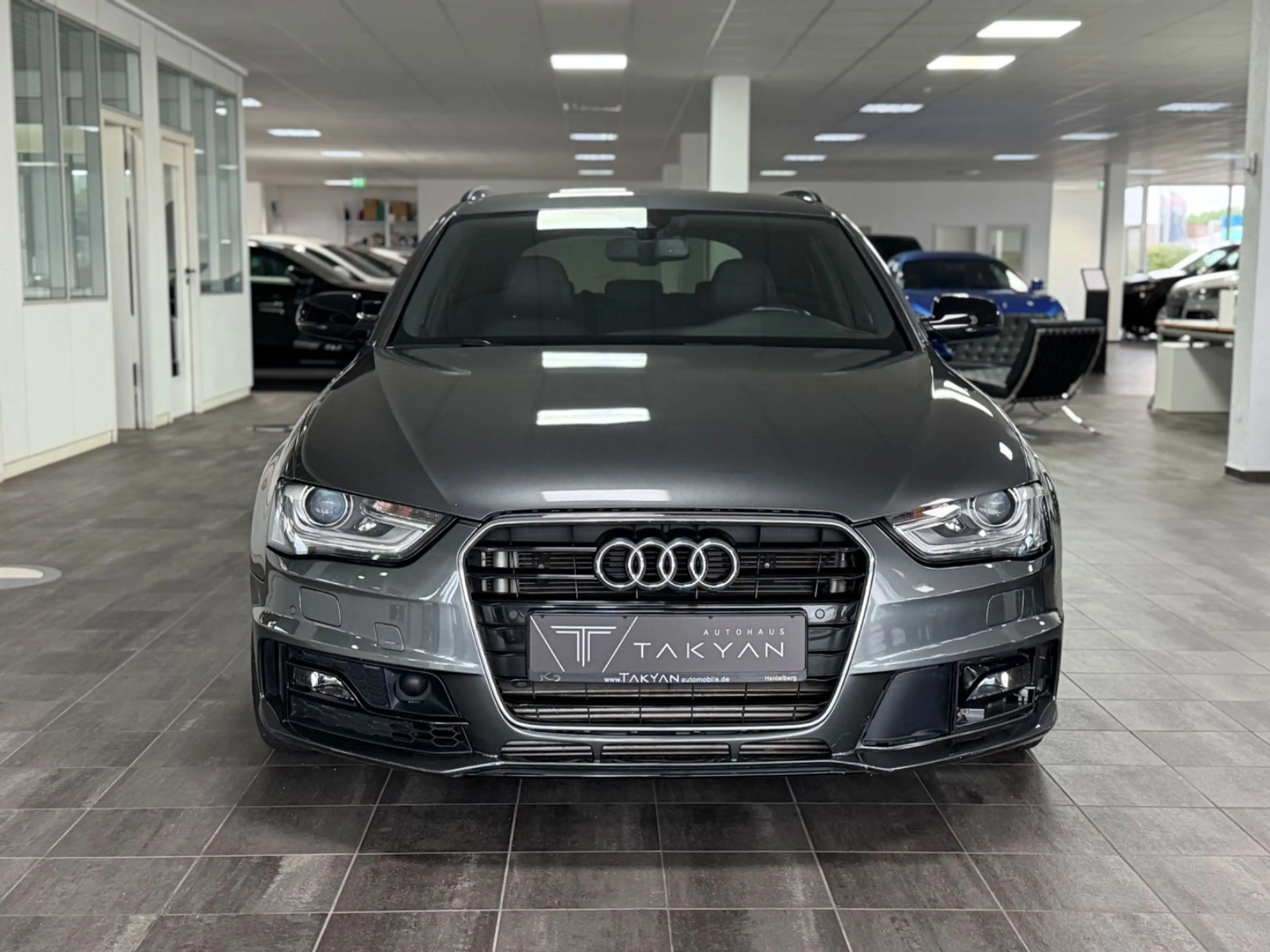 Audi A4 Avant S line Sportpaket / S-Heft / 2.Hand — photo 2