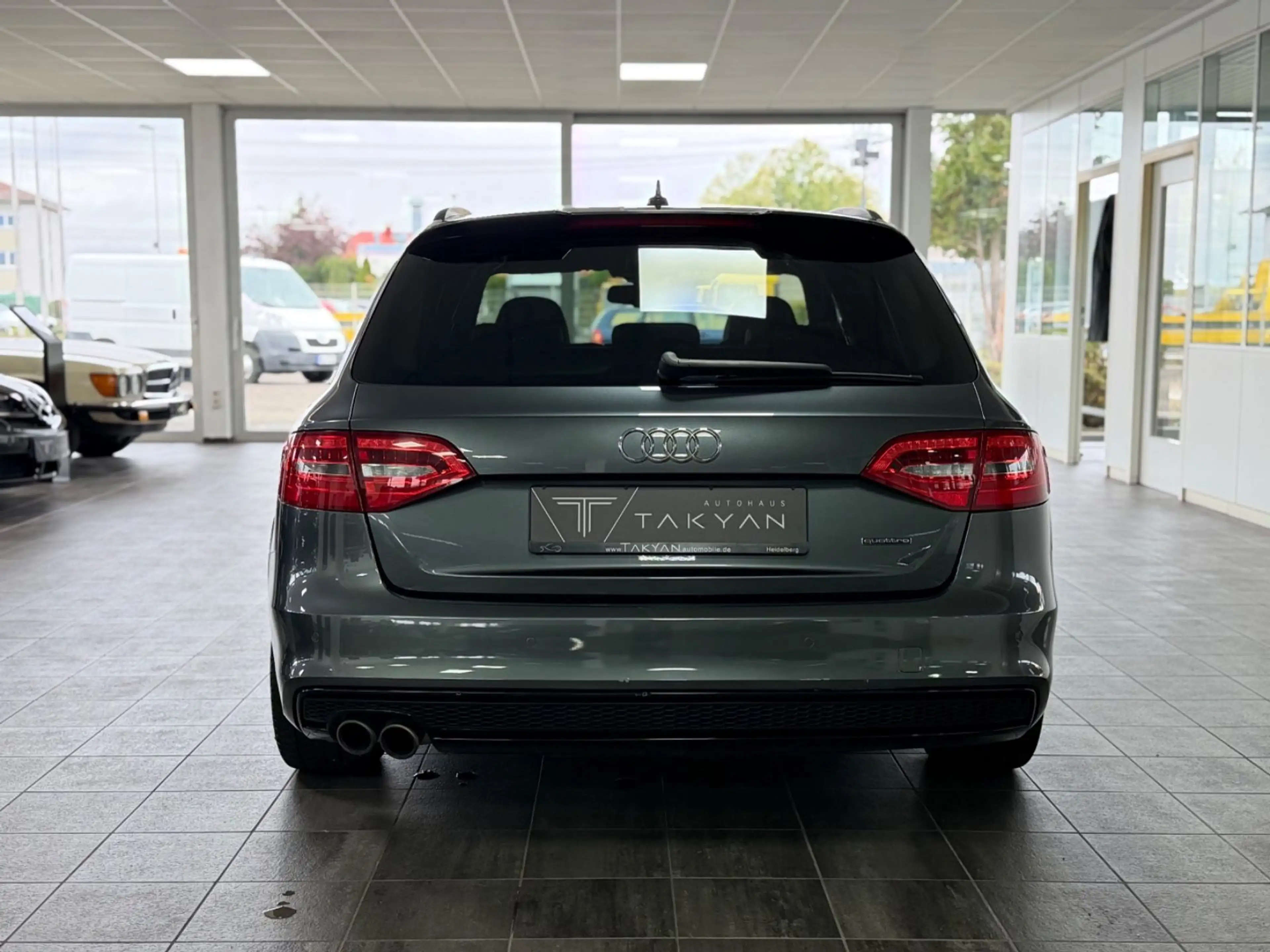 Audi A4 Avant S line Sportpaket / S-Heft / 2.Hand — photo 6