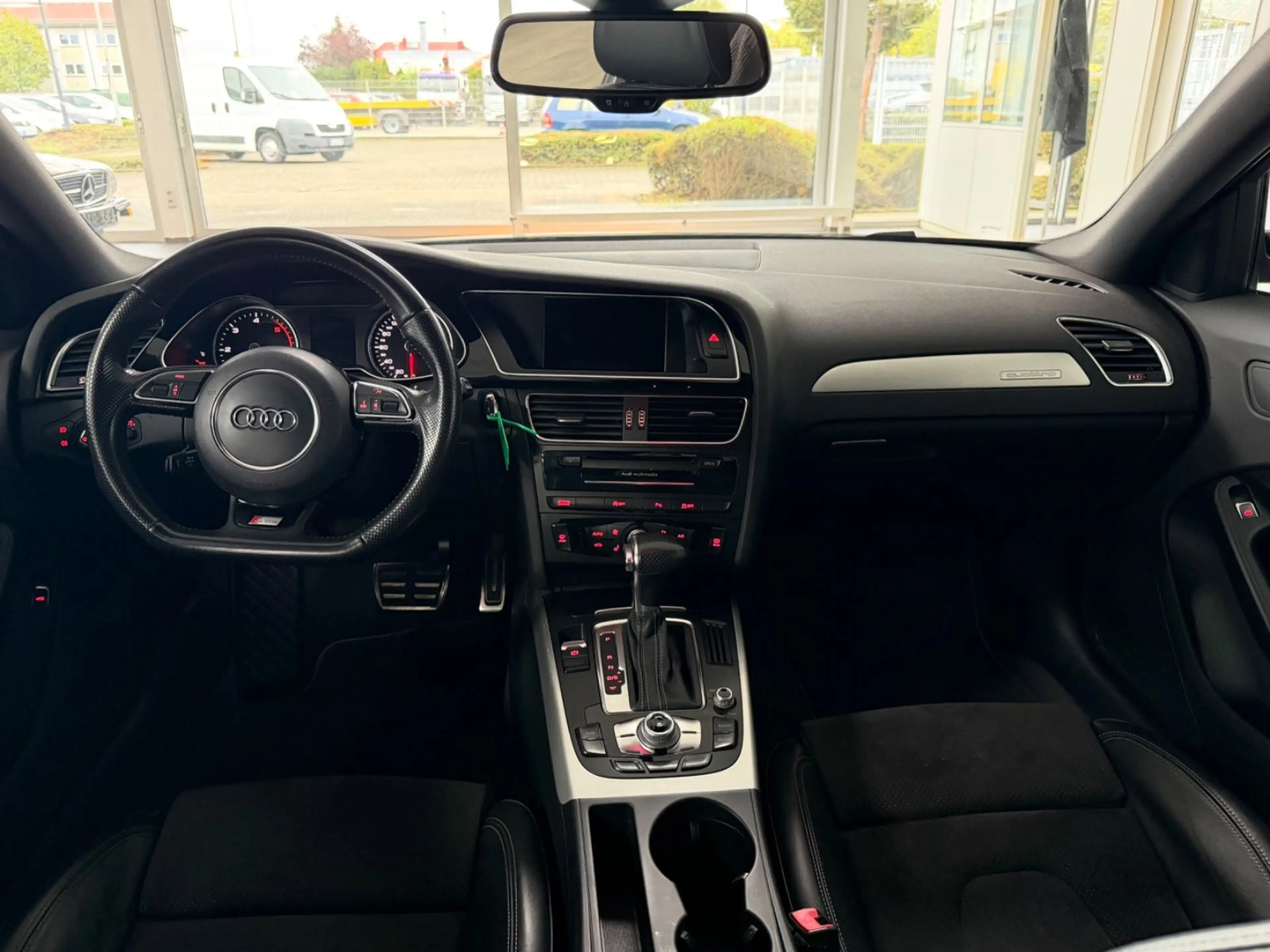 Audi A4 Avant S line Sportpaket / S-Heft / 2.Hand — photo 15