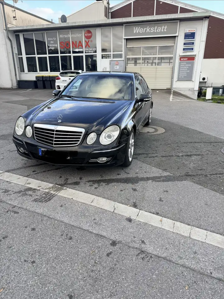Mercedes-Benz E 320