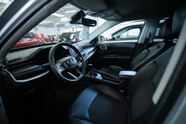 Jeep Compass view 6