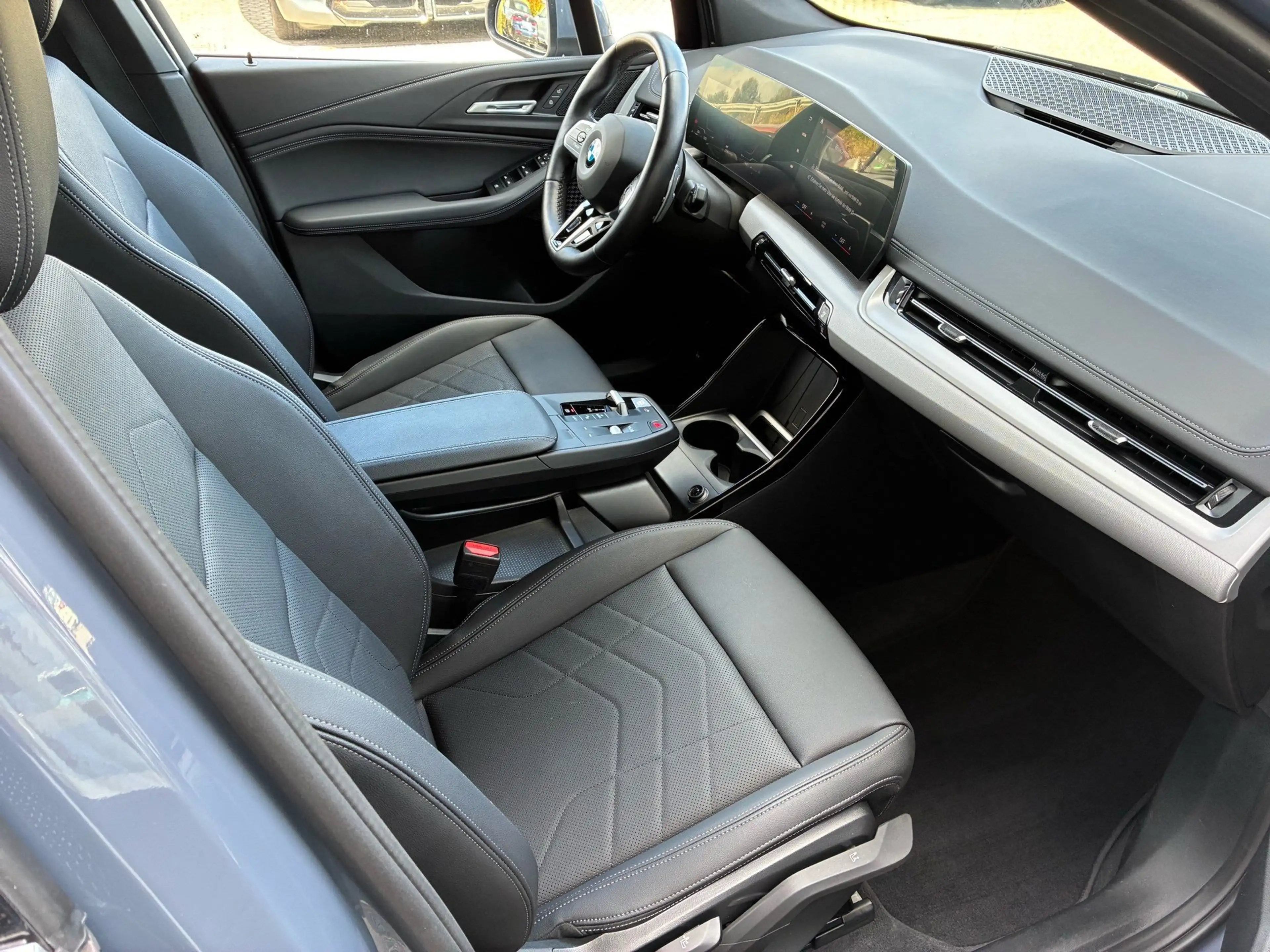 BMW 223 i xDrive Active Tourer Lenkradheizung Parking Assi — photo 11