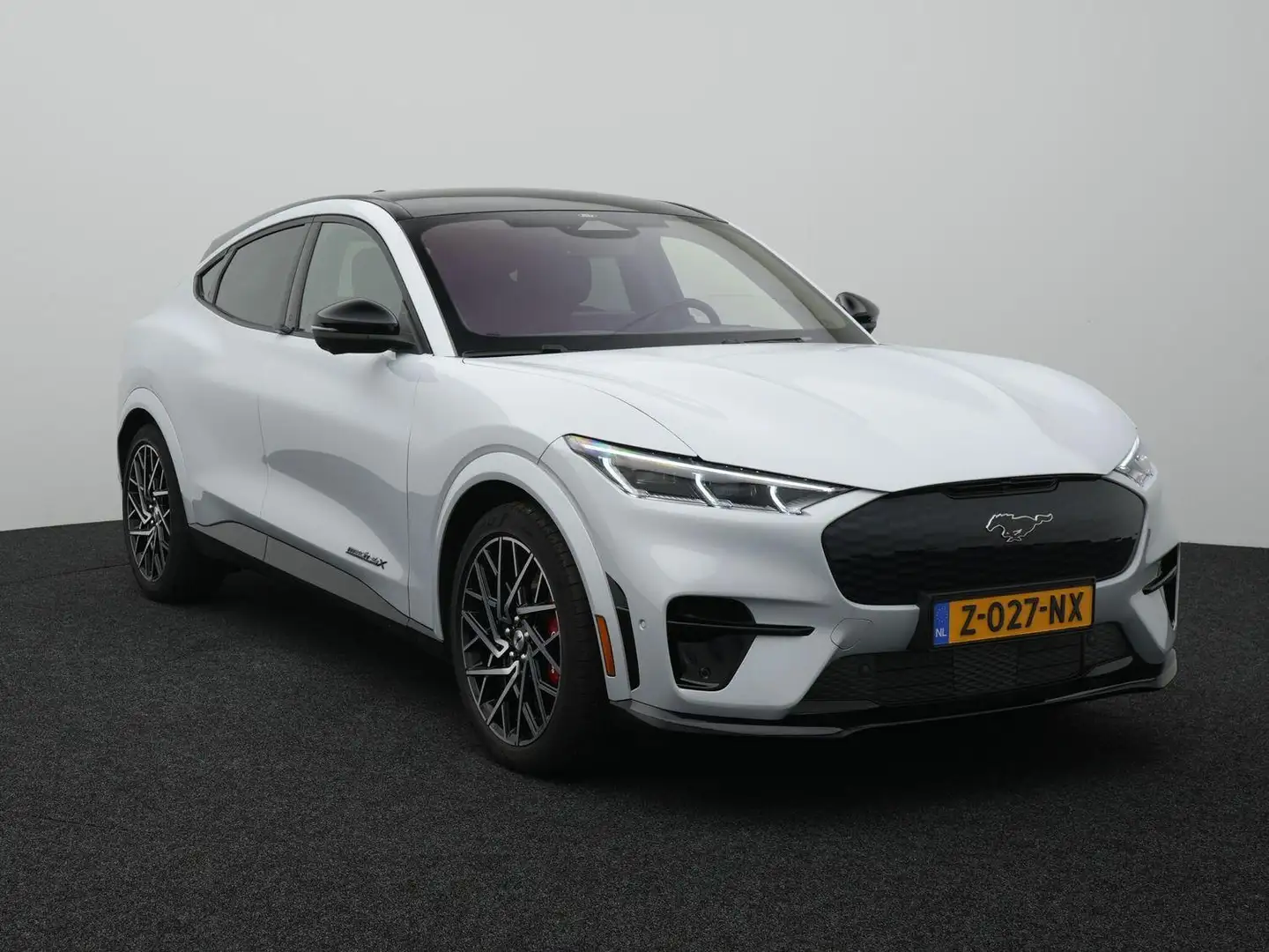 Ford Mustang Mach-E GT Extended AWD 98 kWh | 487pk | Panoramadak | Ada Wit - 2