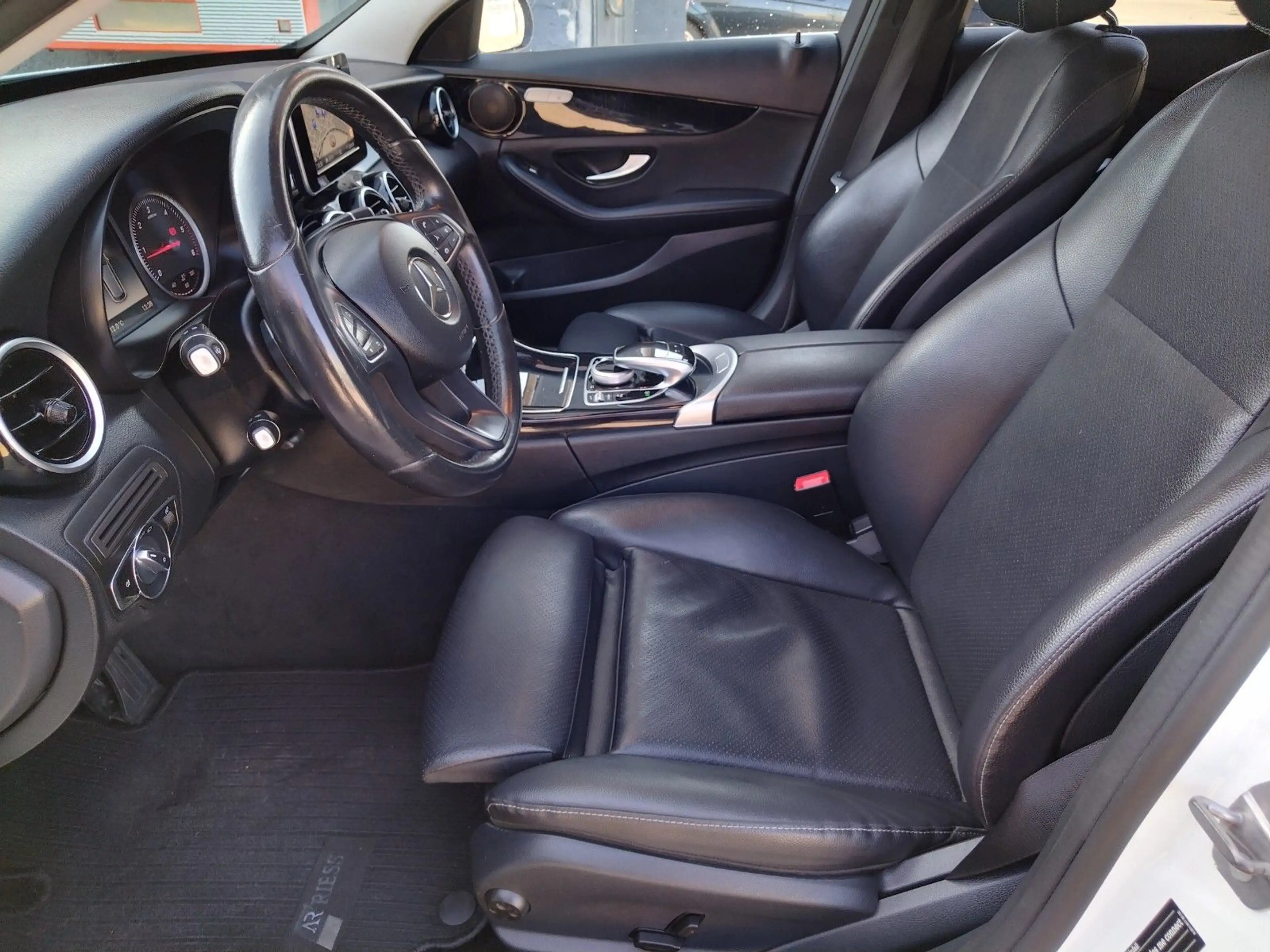 Mercedes-Benz C 200 T d G-Tronic Plus+LEDER+NAVI+LED+CAM+SHZ — photo 12