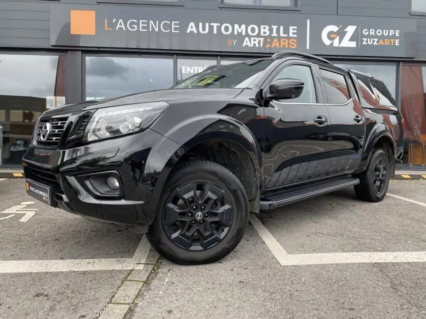 Nissan Navara . Noir - 2