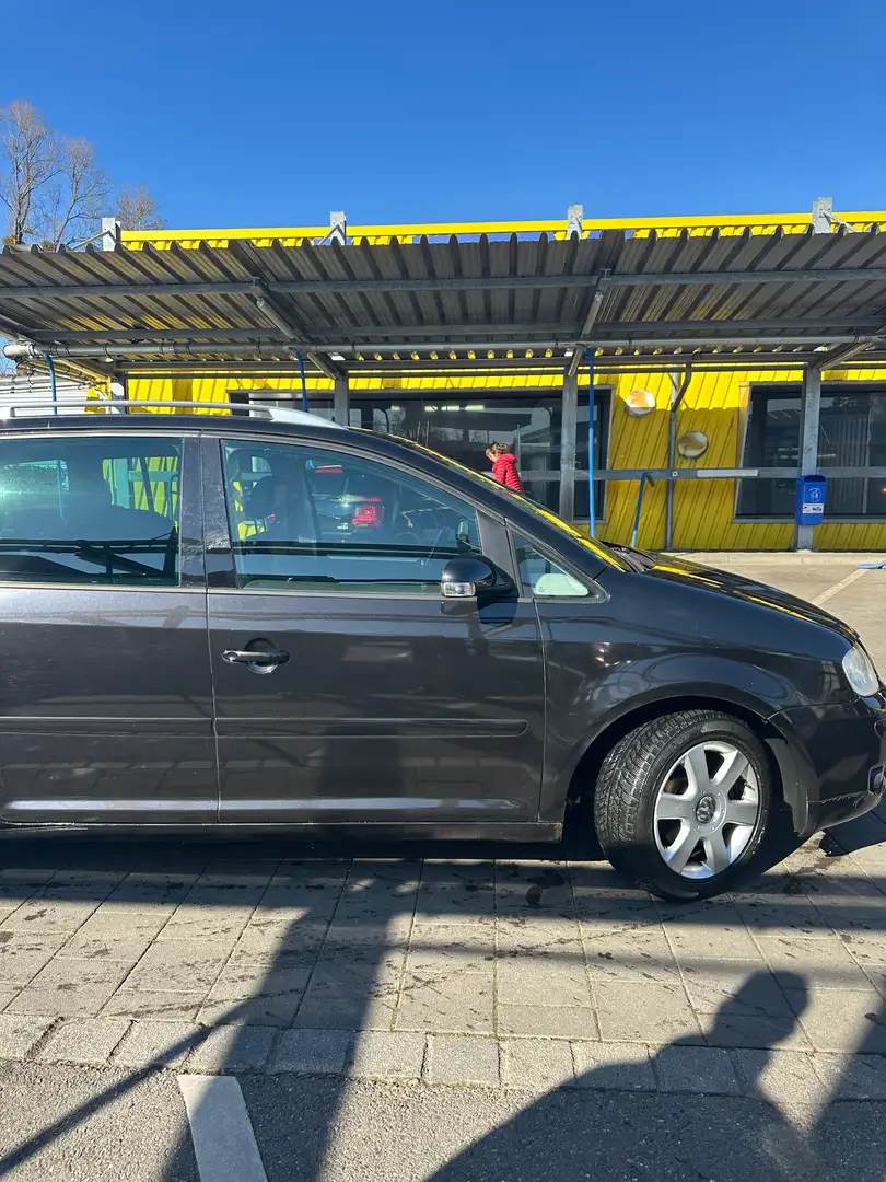 Volkswagen Touran Touran 2.0 FSI Highline Schwarz - 2