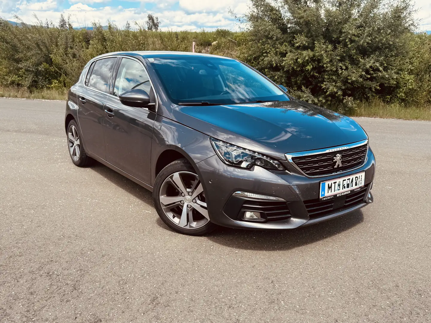 Peugeot 308 1,2 PureTech 130 Tech Edition S&S Grau - 1