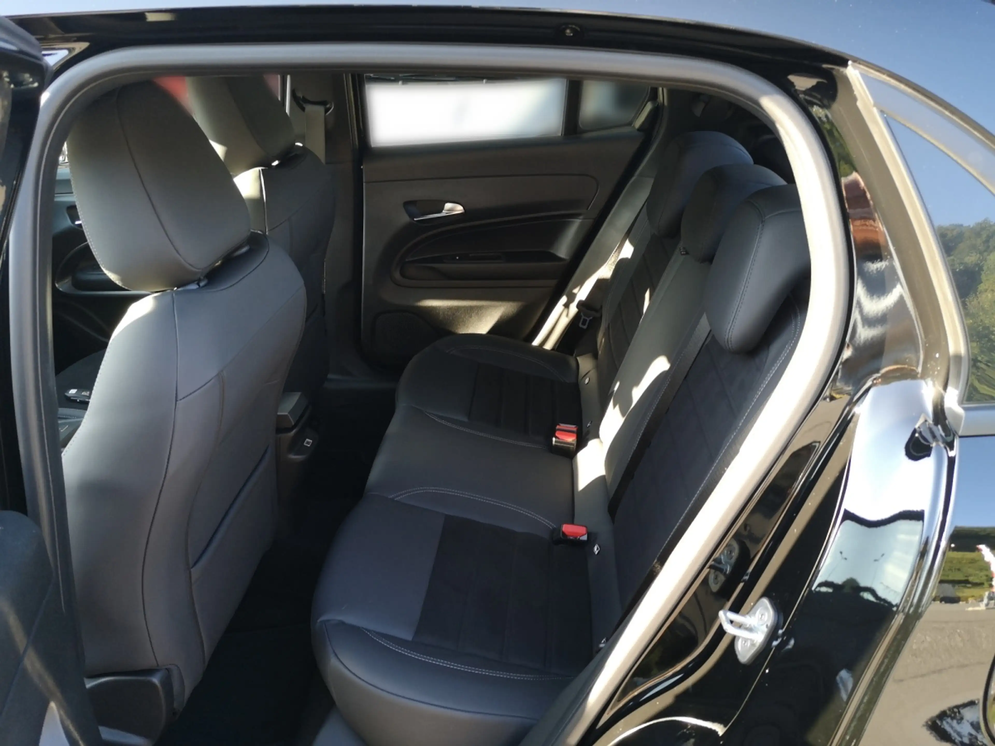 Fiat 600e 600e-SPORT — photo 11