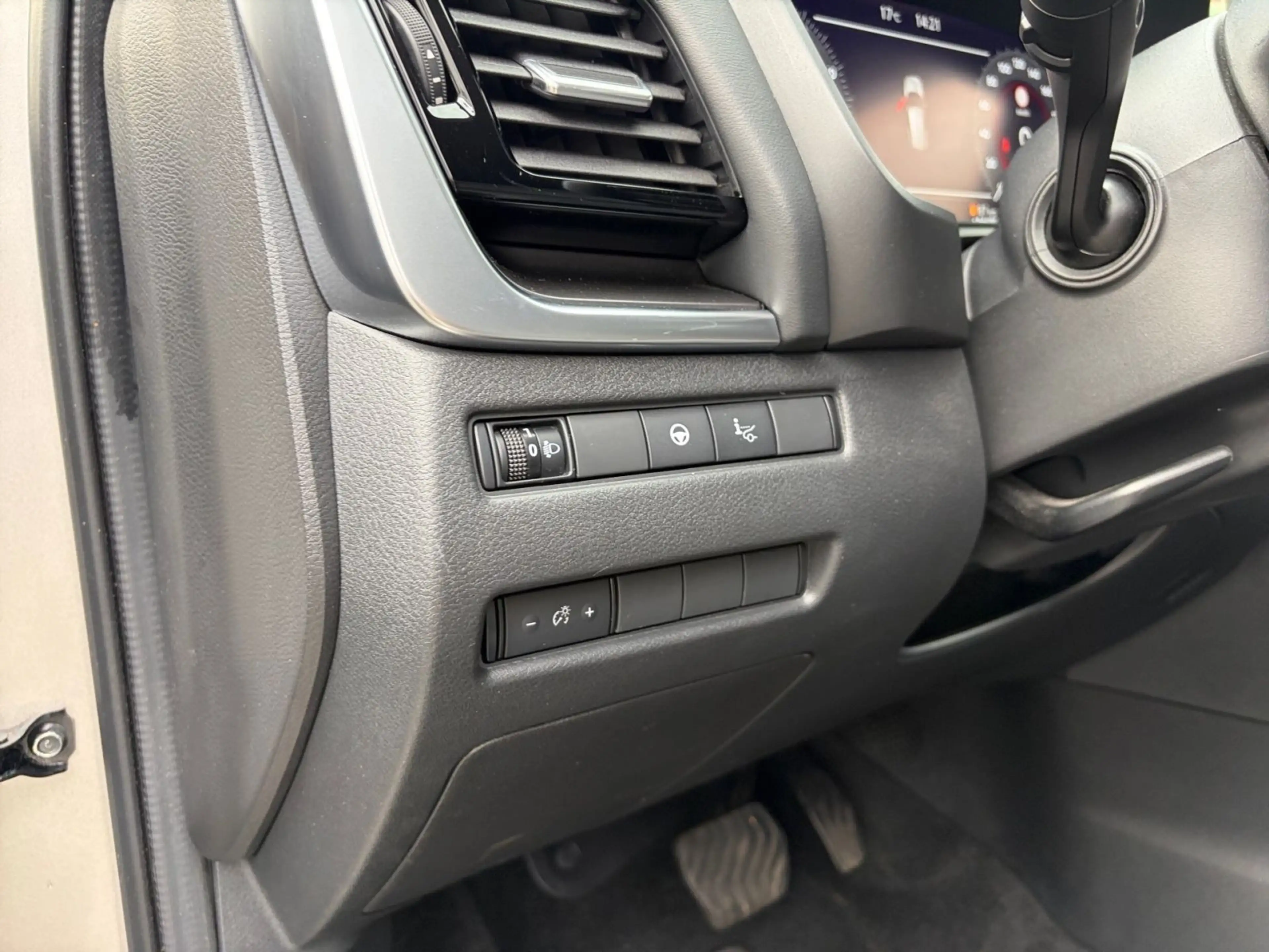 Nissan X-Trail 1.5 VC T e-POWER N-Connecta AHK*360CAM — photo 15