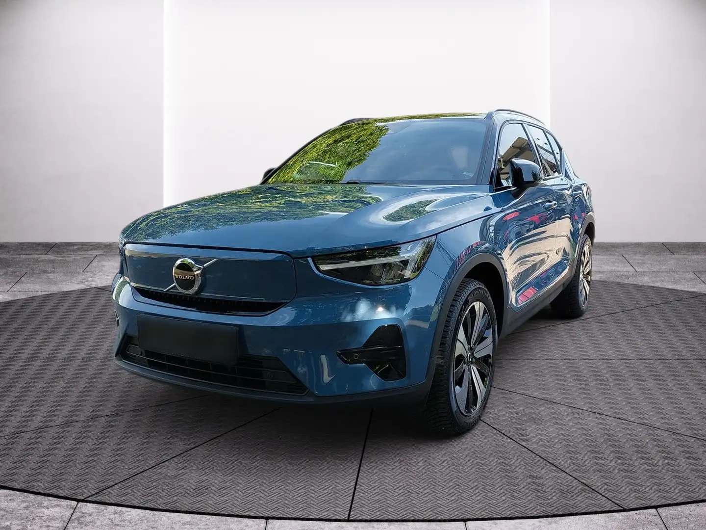 Volvo XC40 Single Recharge 69 kWh Plus LED, Navi uvm. Blau - 2