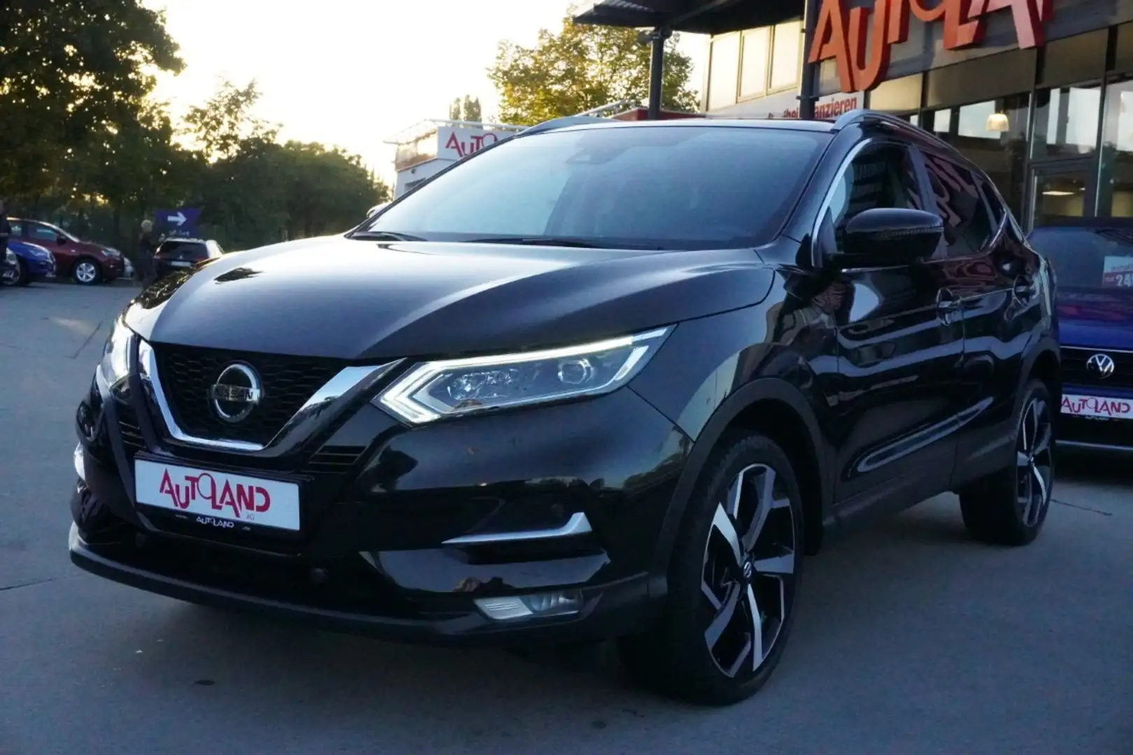 Nissan Qashqai 1.3 Akari LED Navi Leder 360° Panorama Nero - 2