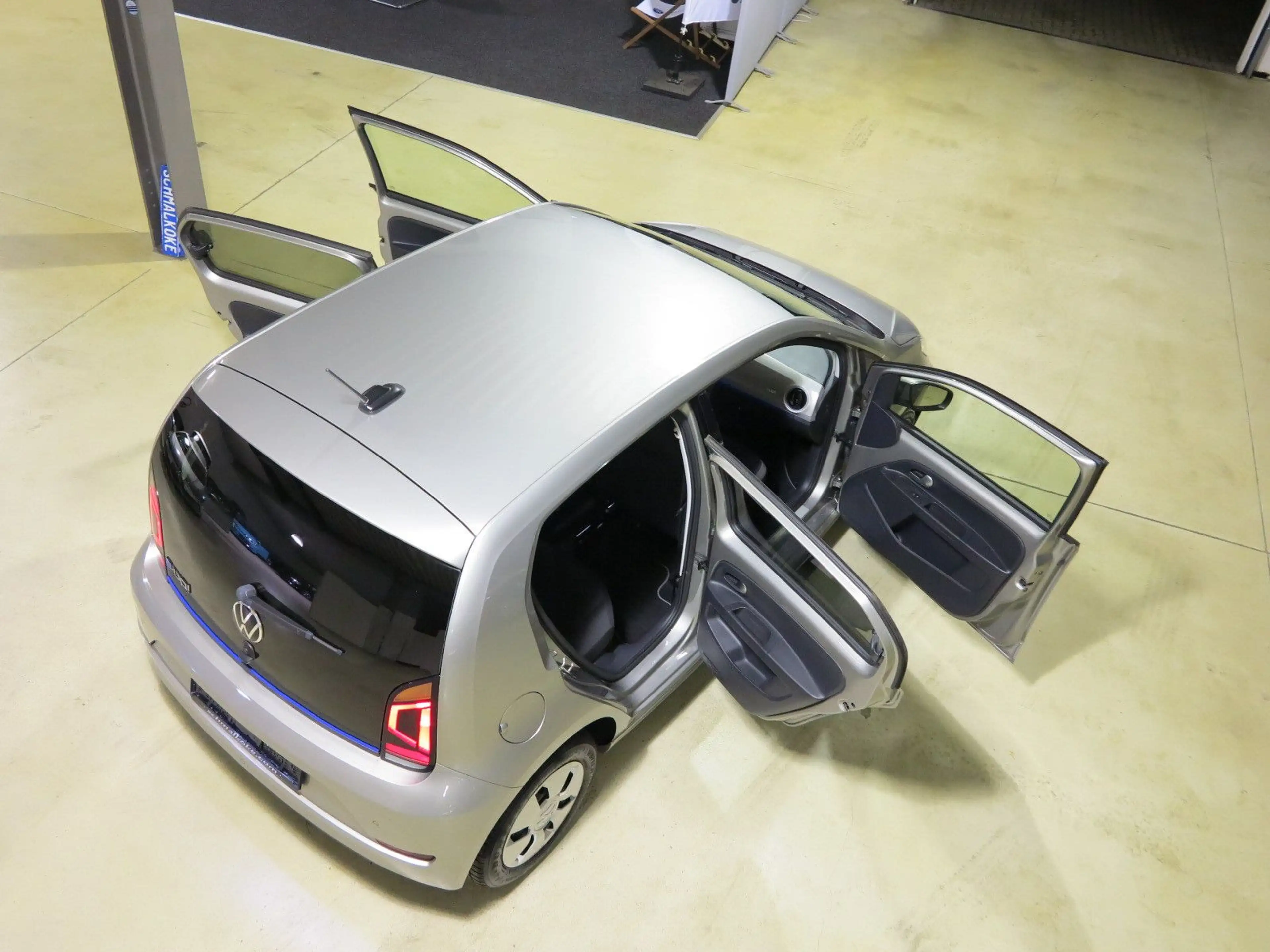Volkswagen up! e-up! Max CCS GRA Climatronic DAB RFK — photo 15