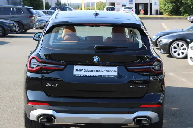 BMW X3 view 6