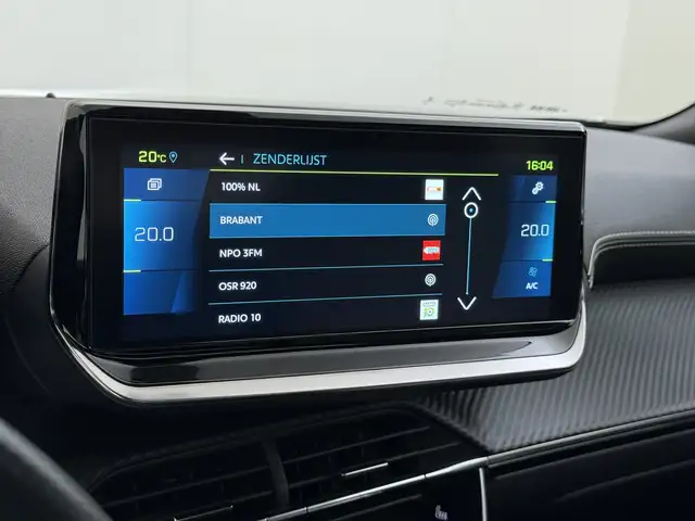 Peugeot E-2008 view 19