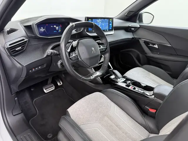 Peugeot E-2008 view 12