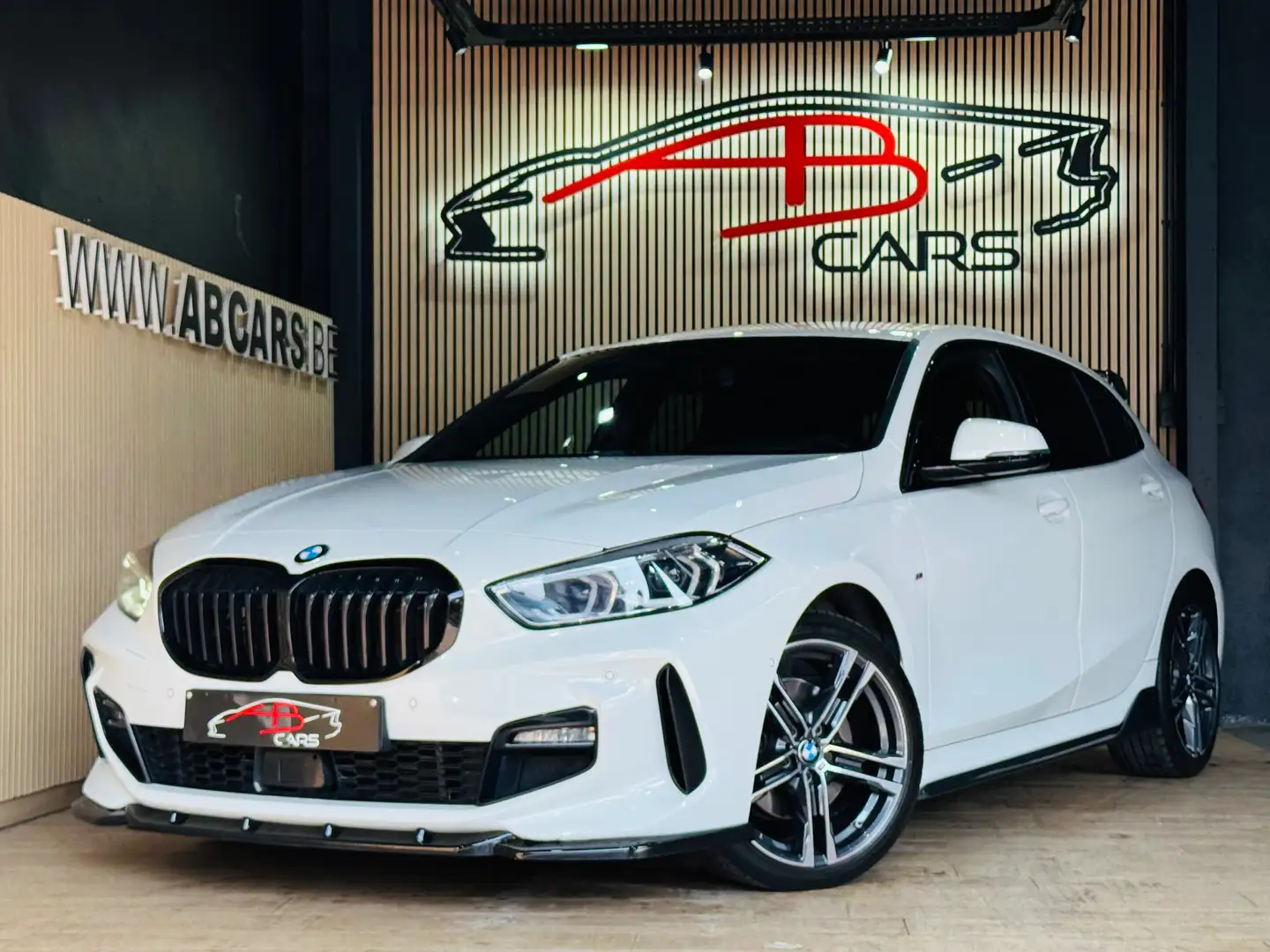 BMW 118 118iA * PACK M PERFORMANCE * GAR 12 MOIS * Blanc - 1