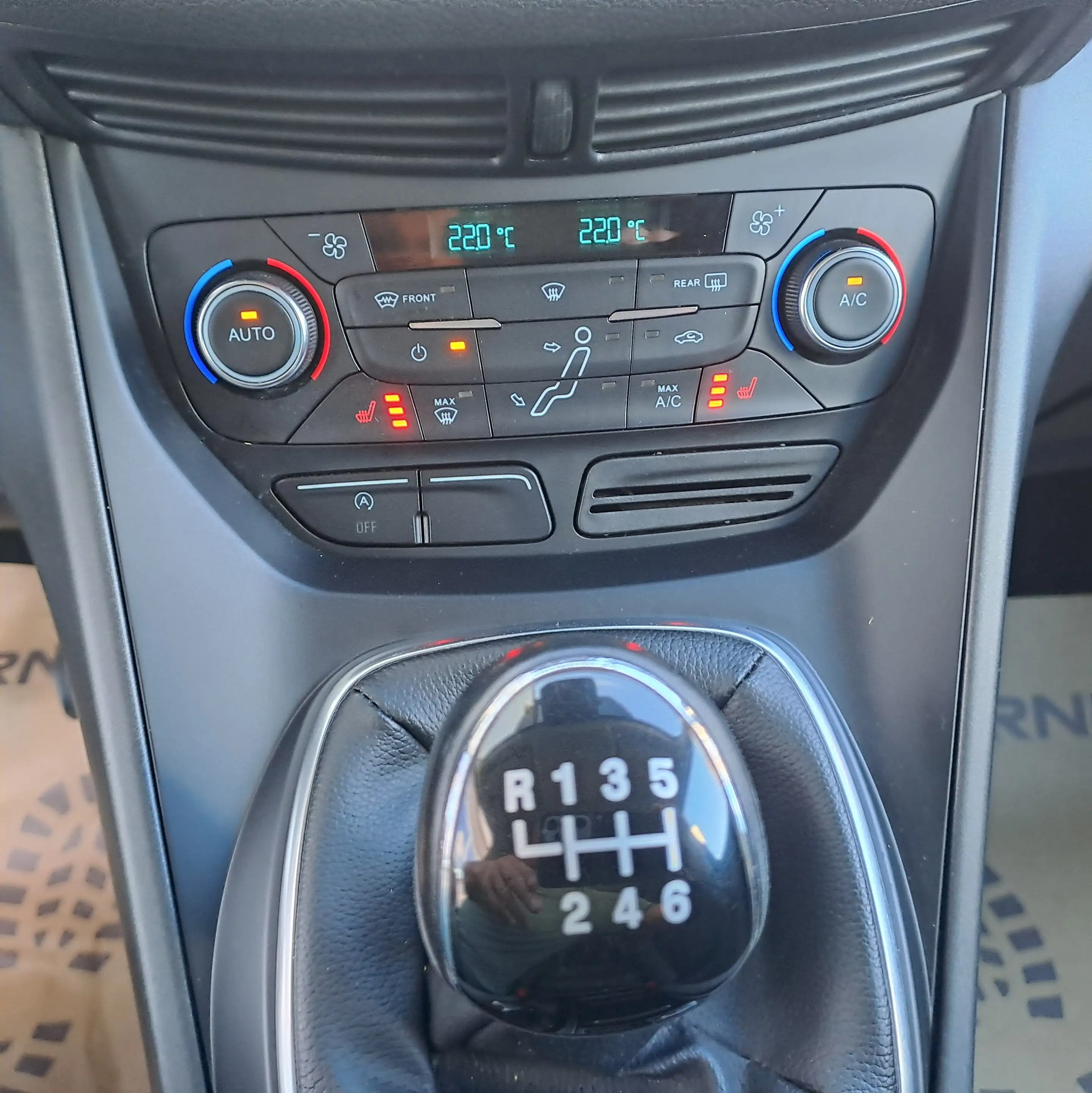 Ford C-Max Trend — photo 9