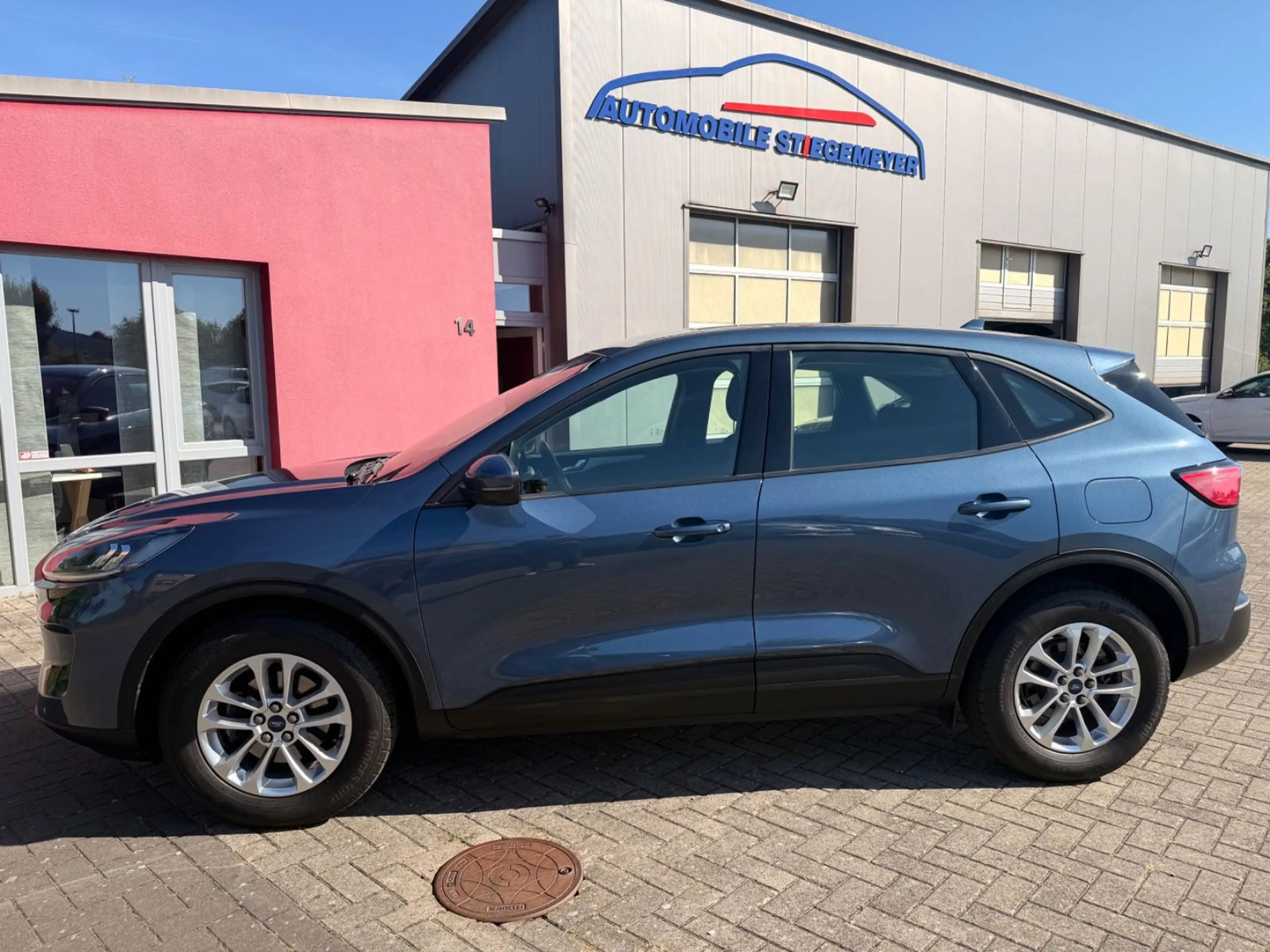 Ford Kuga Cool & Connect Standheizung — photo 7