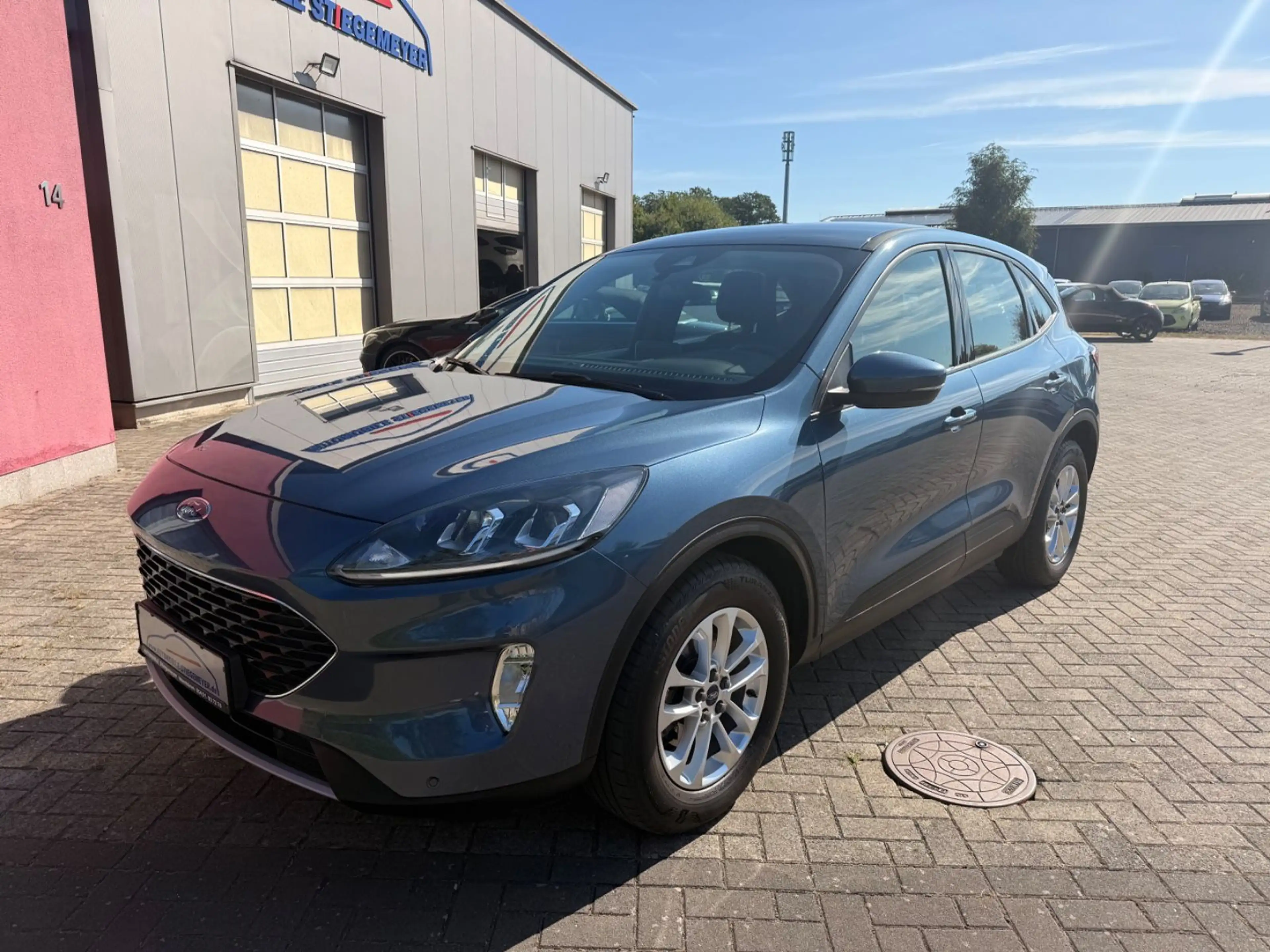 Ford Kuga Cool & Connect Standheizung — photo 3