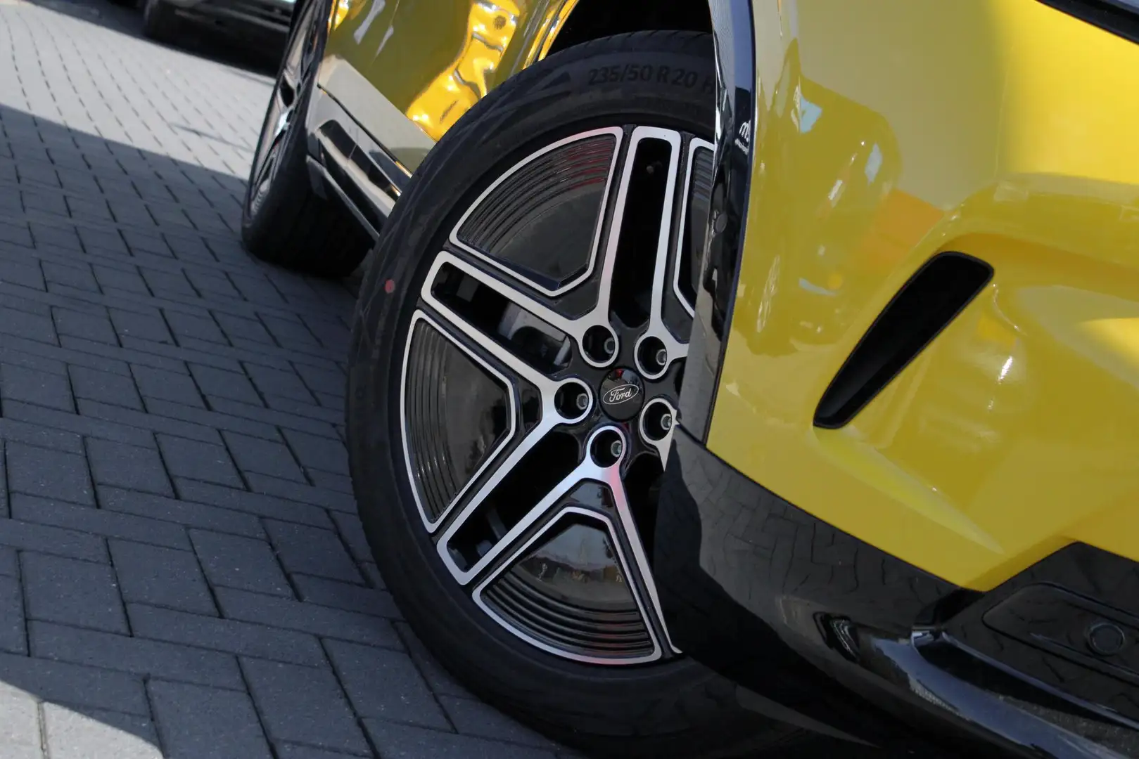 Ford Capri Premium Extended Range RWD 77 kWh 286pk | Ford Voo Geel - 2