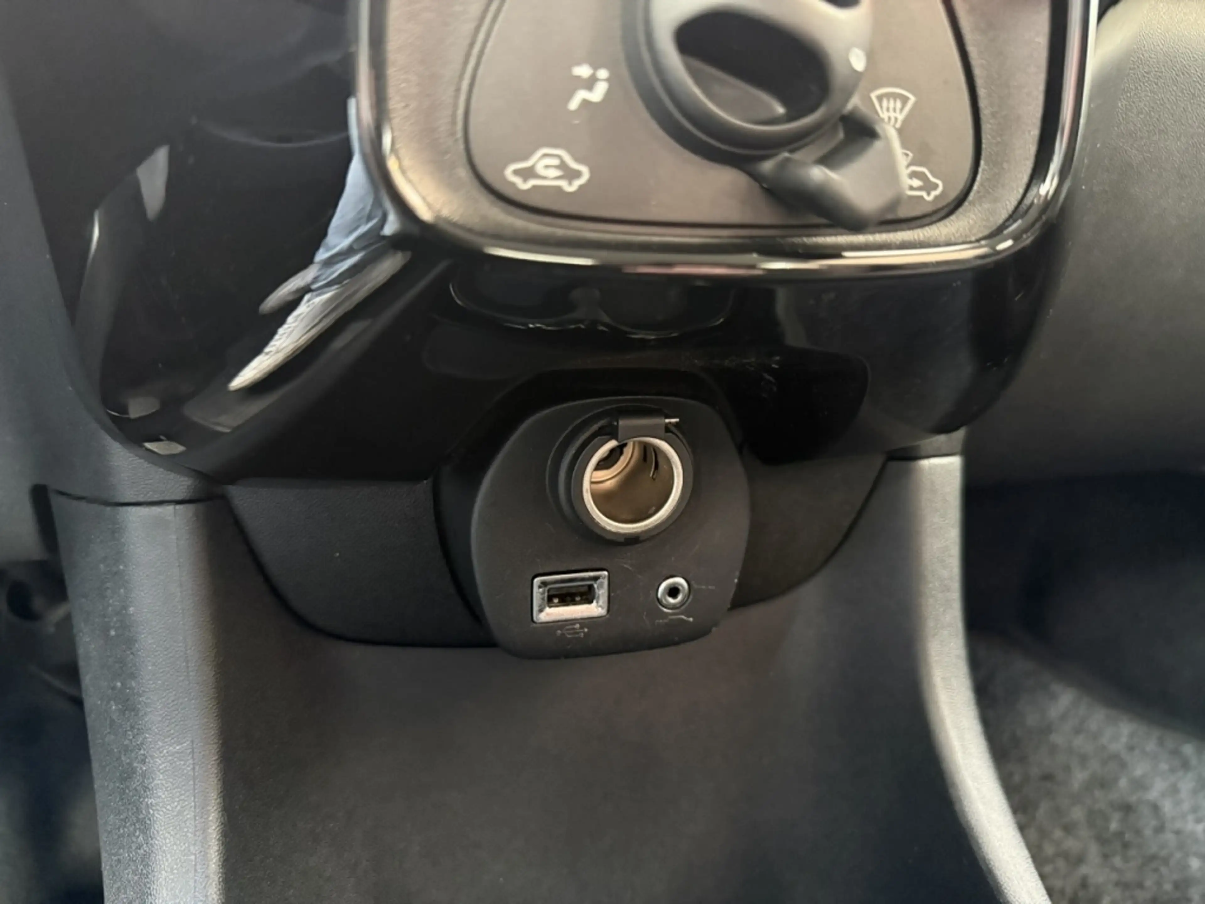 Citroen C1 1.0 VTi Feel CAMERA / CARPLAY / ANDROID / AIRCO — photo 26