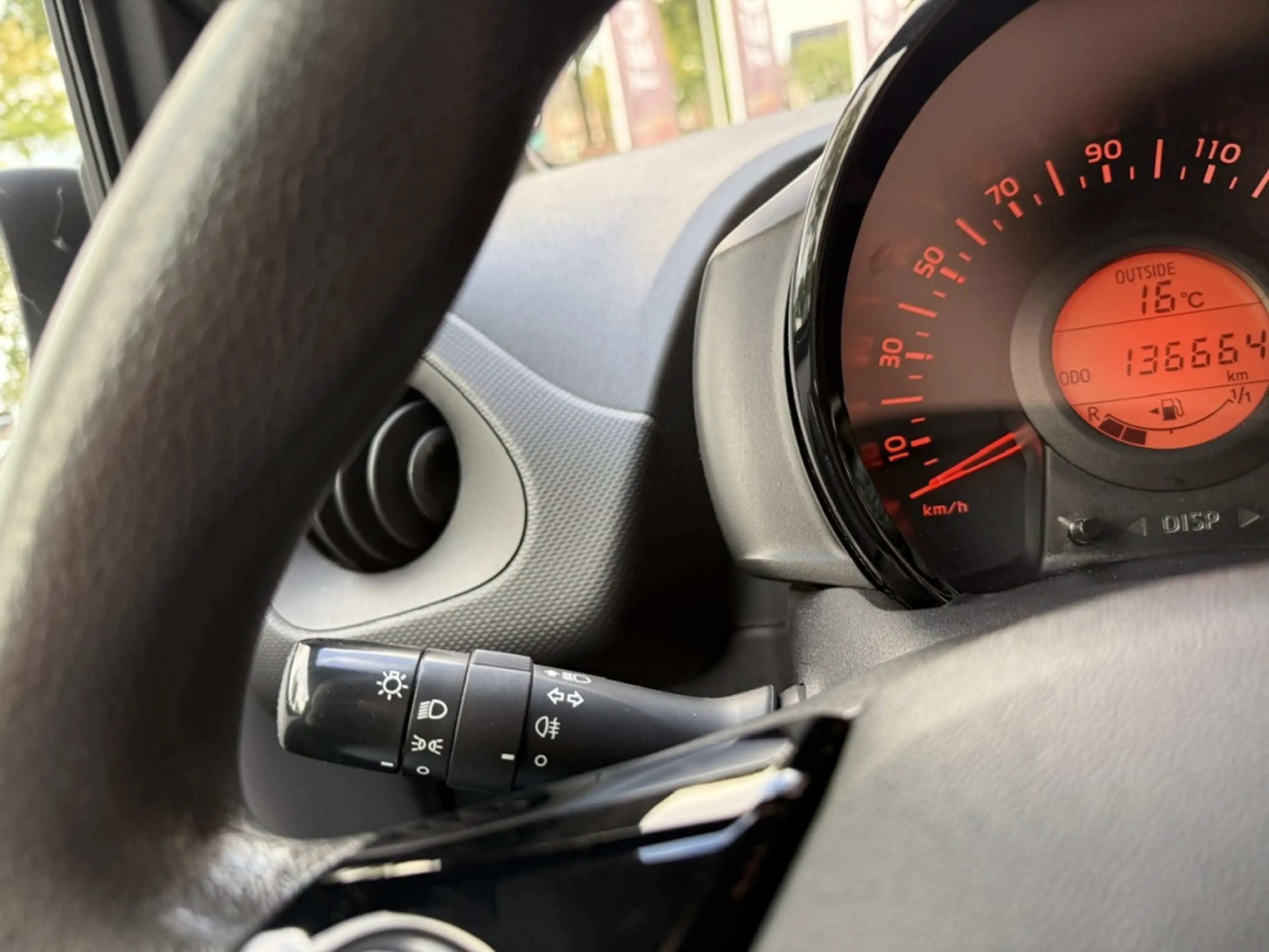 Citroen C1 1.0 VTi Feel CAMERA / CARPLAY / ANDROID / AIRCO — photo 31
