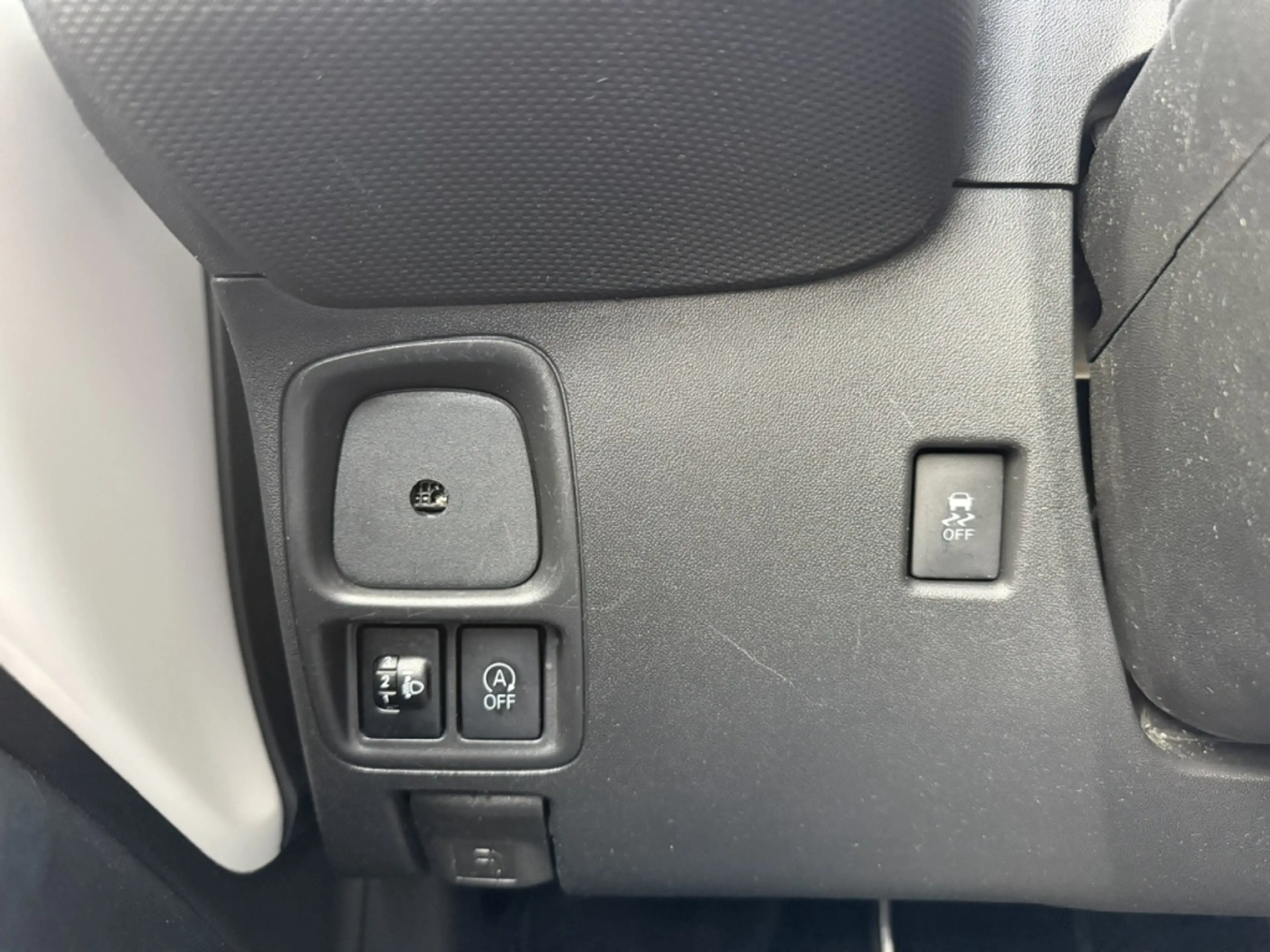 Citroen C1 1.0 VTi Feel CAMERA / CARPLAY / ANDROID / AIRCO — photo 32