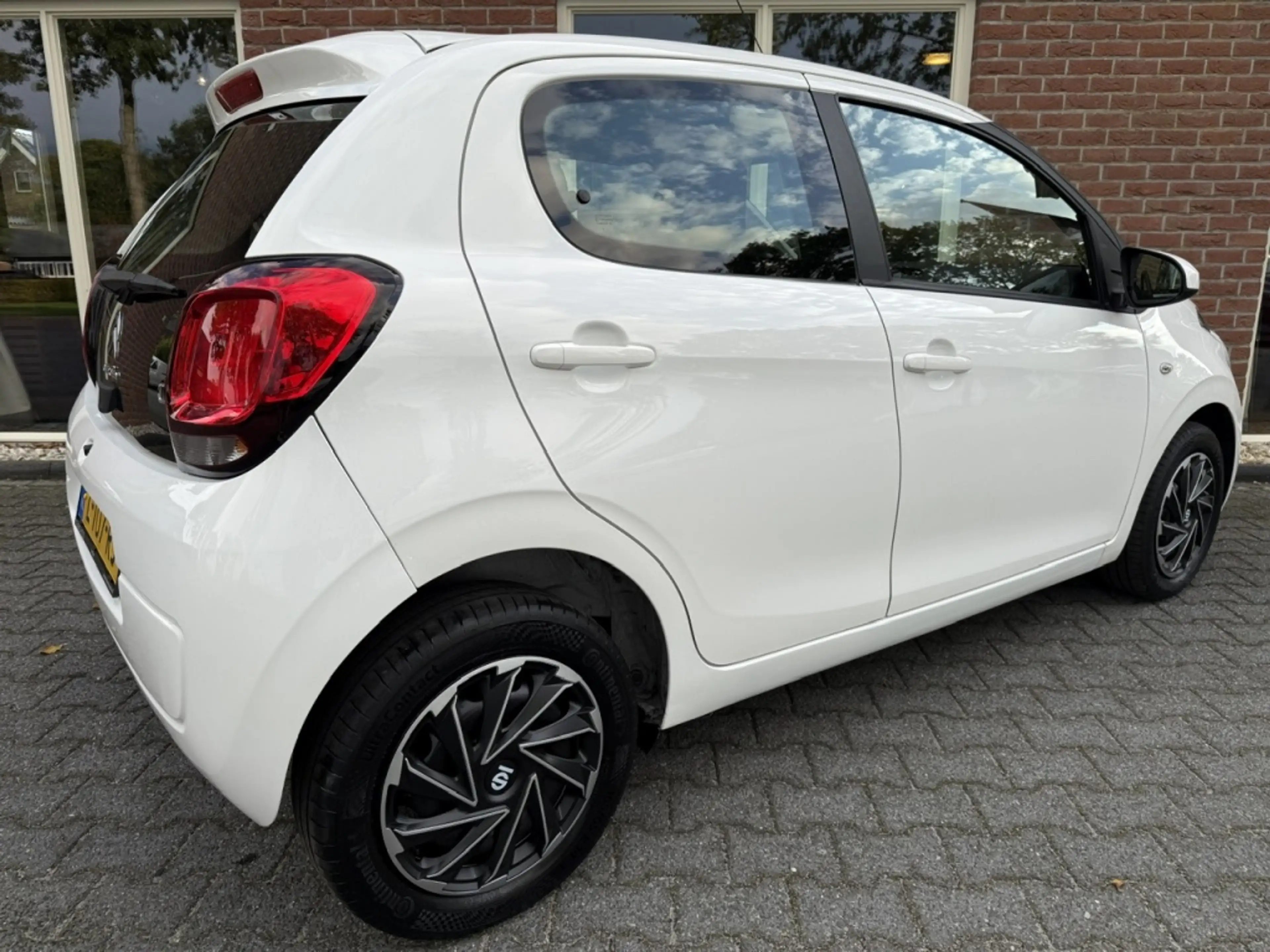 Citroen C1 1.0 VTi Feel CAMERA / CARPLAY / ANDROID / AIRCO — photo 39