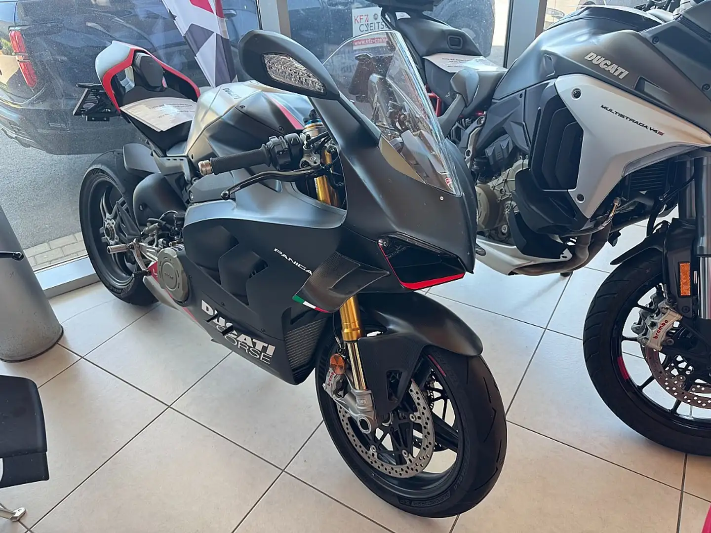 Ducati Panigale V4SP2 - 1