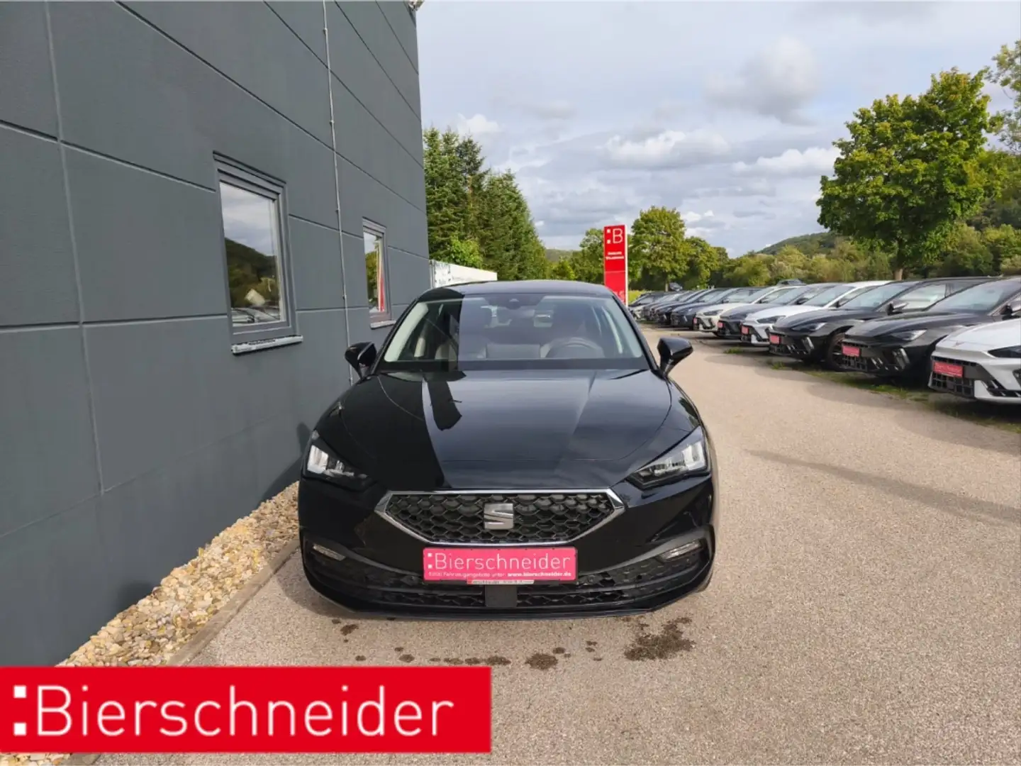 SEAT Leon 1.5 TSI ROAD EDITION ab 179,- 1.490 ALLWETTER KAME Schwarz - 1